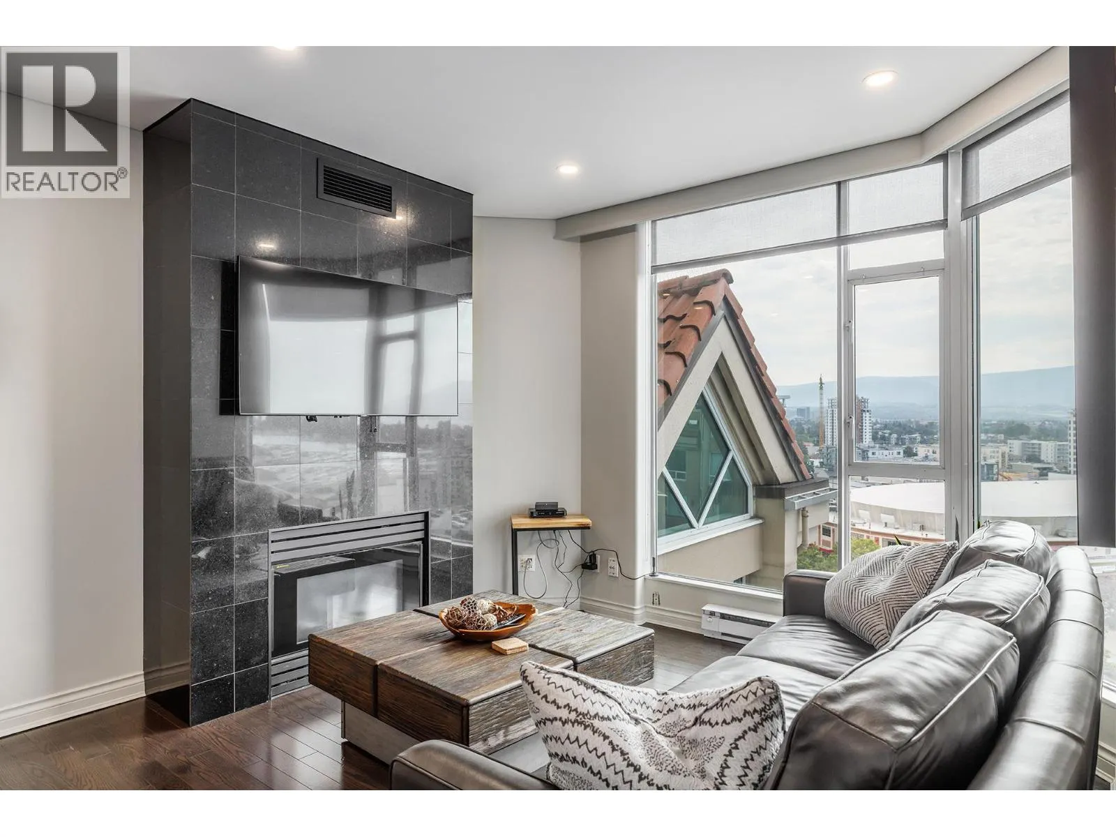 1152 Sunset Drive Unit# 1601