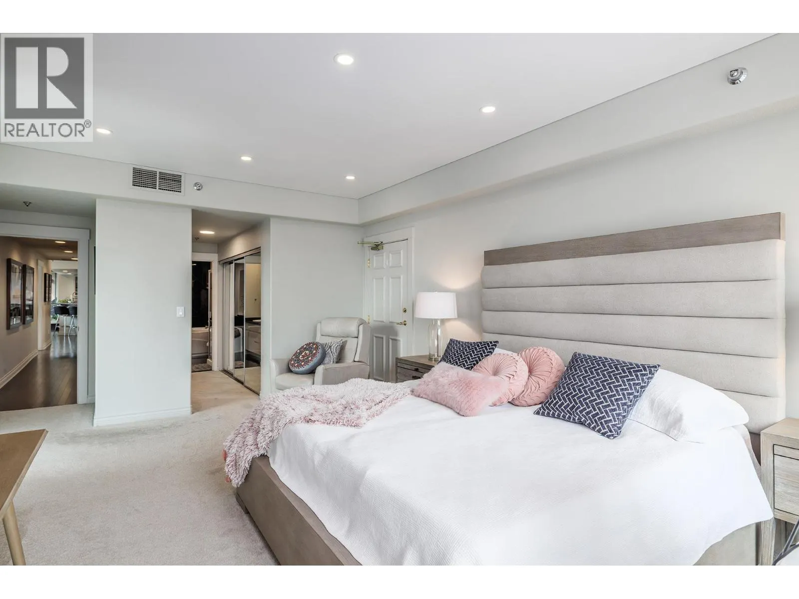 1152 Sunset Drive Unit# 1601