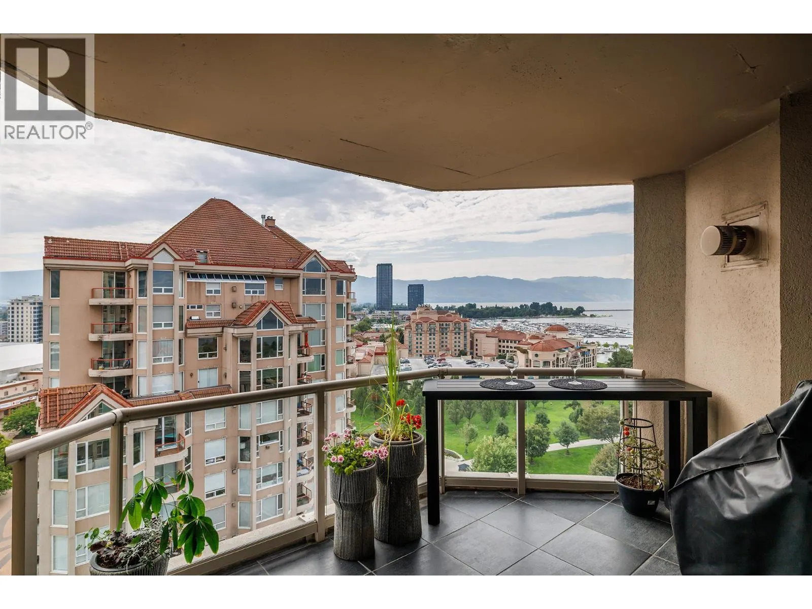 1152 Sunset Drive Unit# 1601
