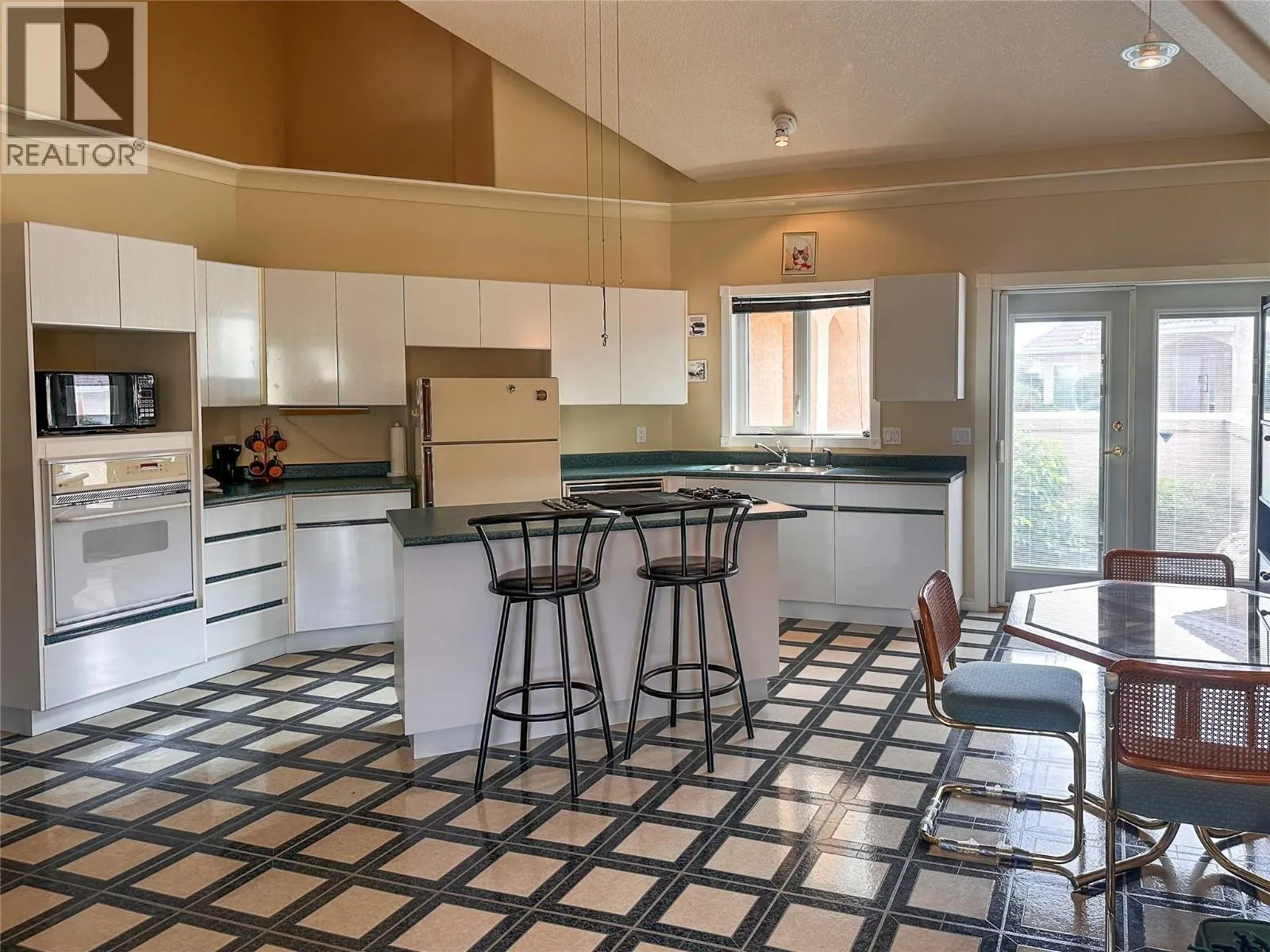 45 HUDSONS BAY Trail Unit# 101