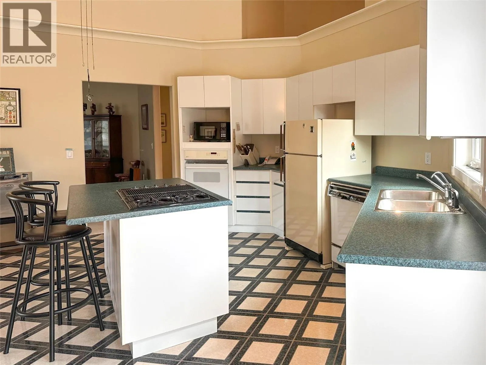 45 HUDSONS BAY Trail Unit# 101