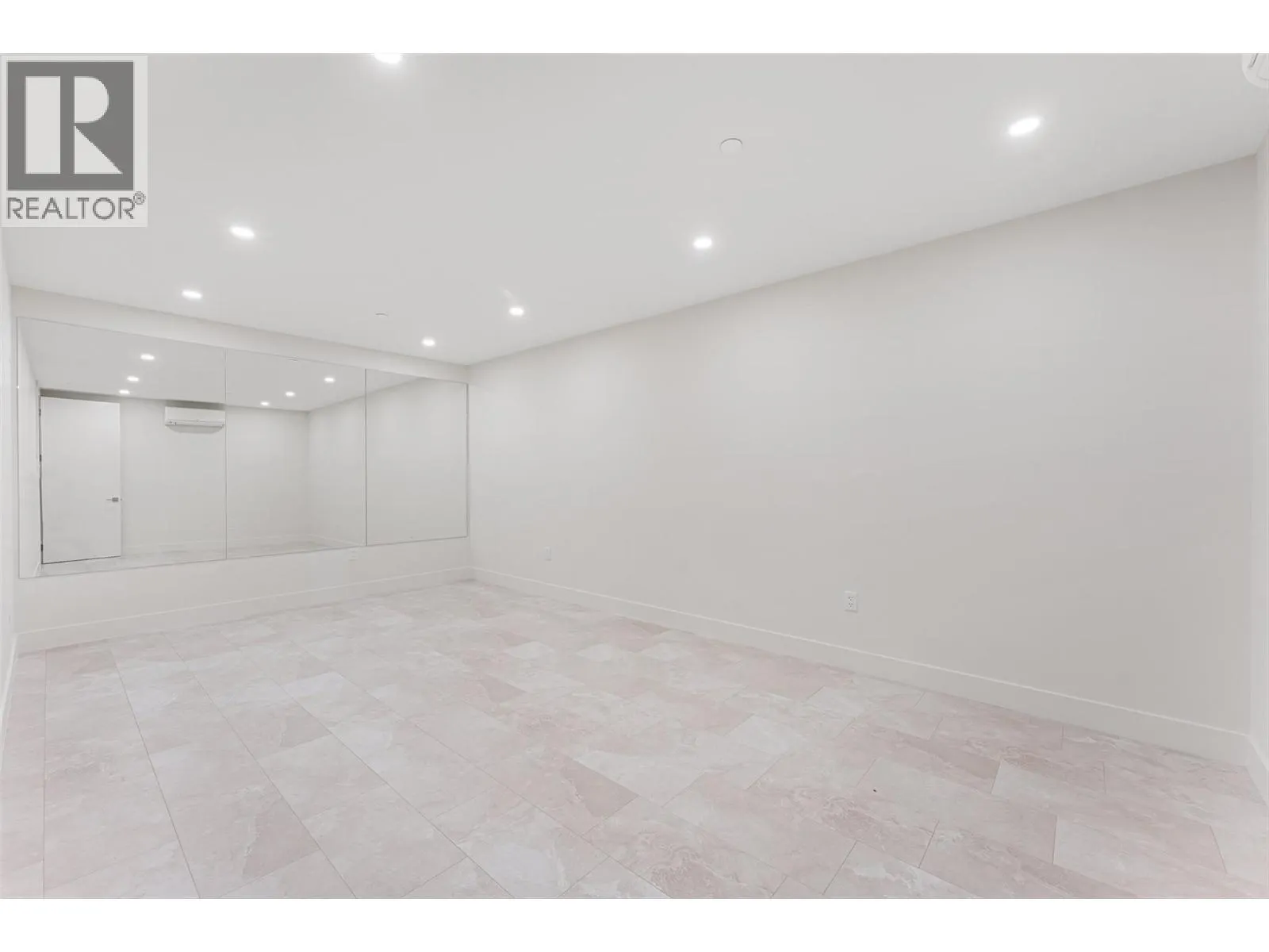 18697 Mckenzie Court