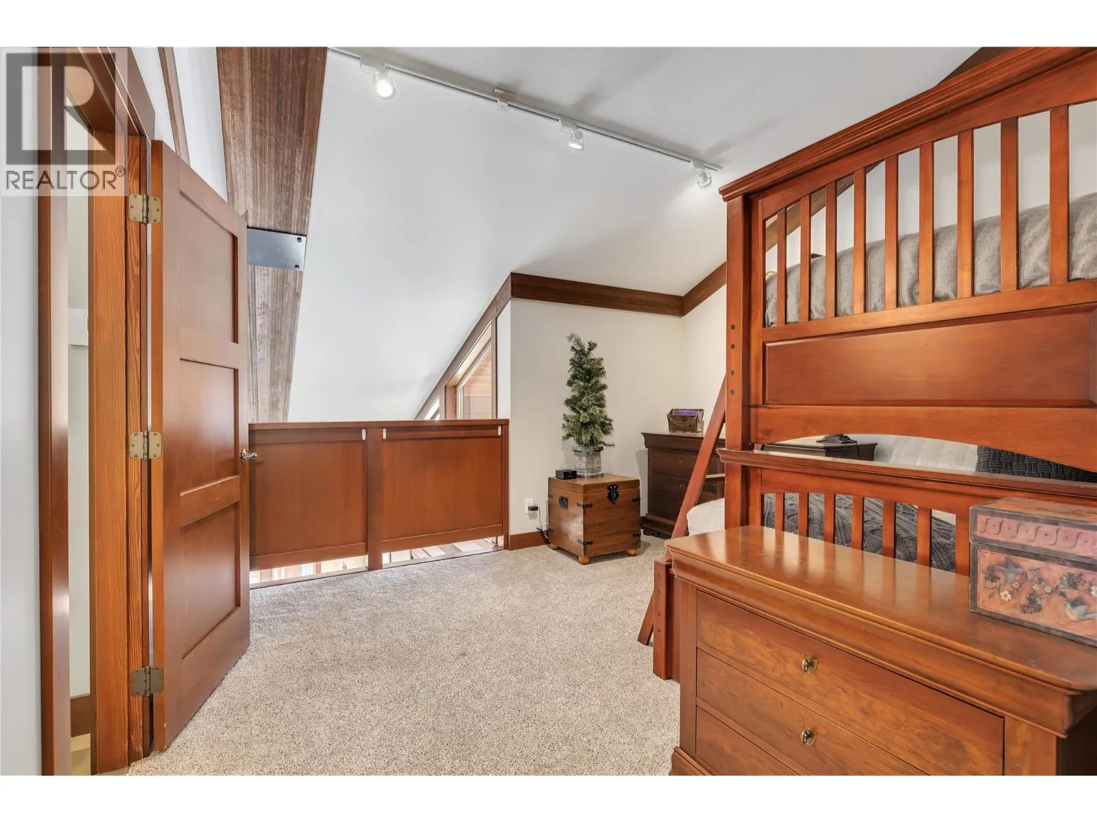 5257 Big White Road Unit# 403/404