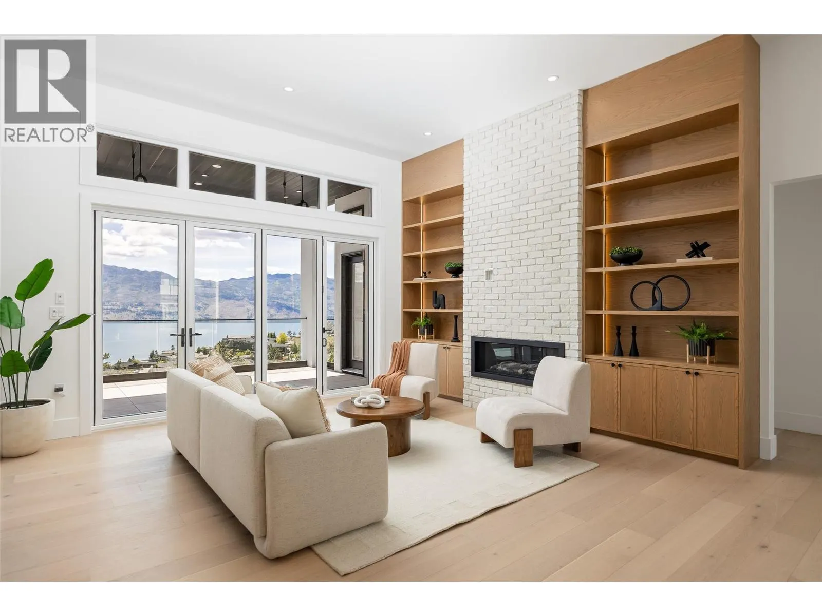 1435 Vineyard Drive
