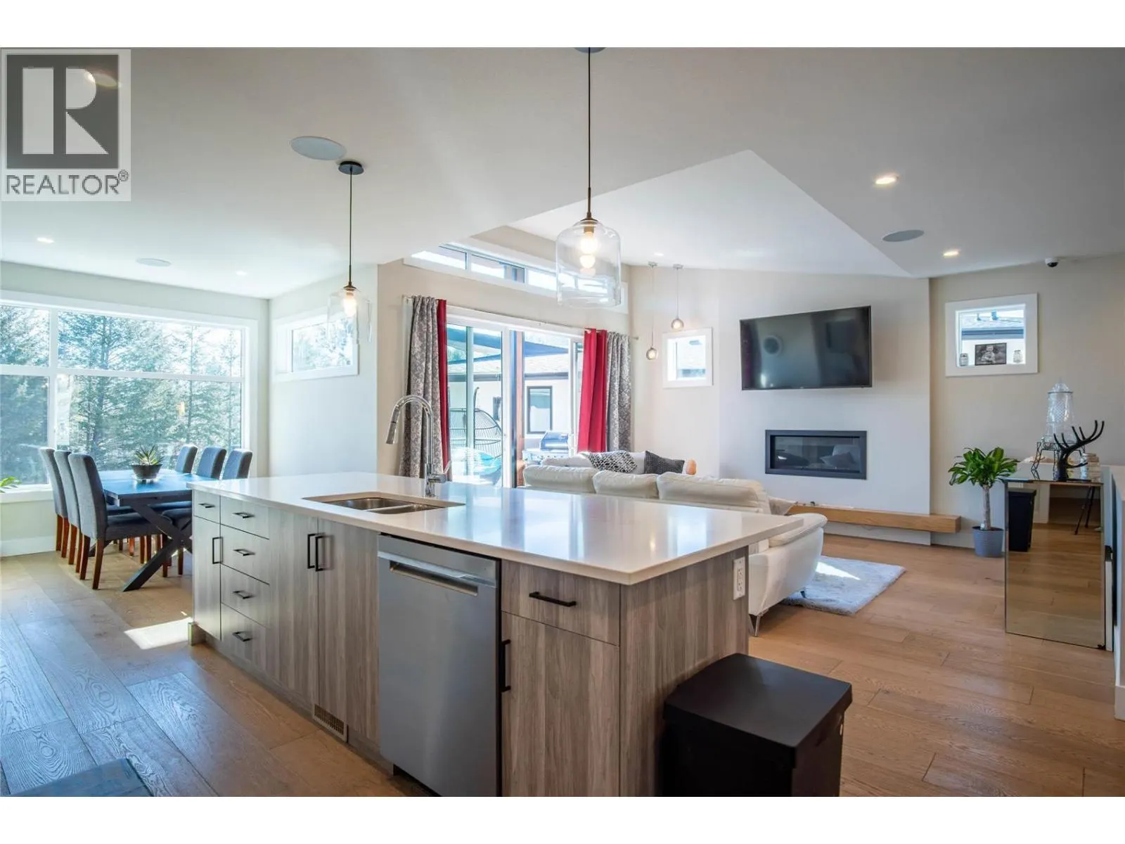 10335 Long Road