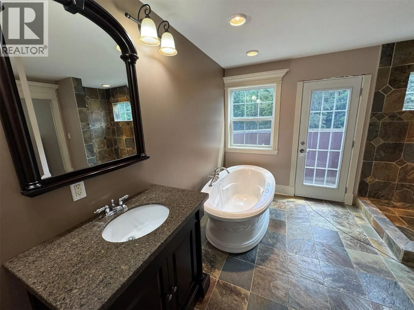 6016 Athelston - Hartford Road