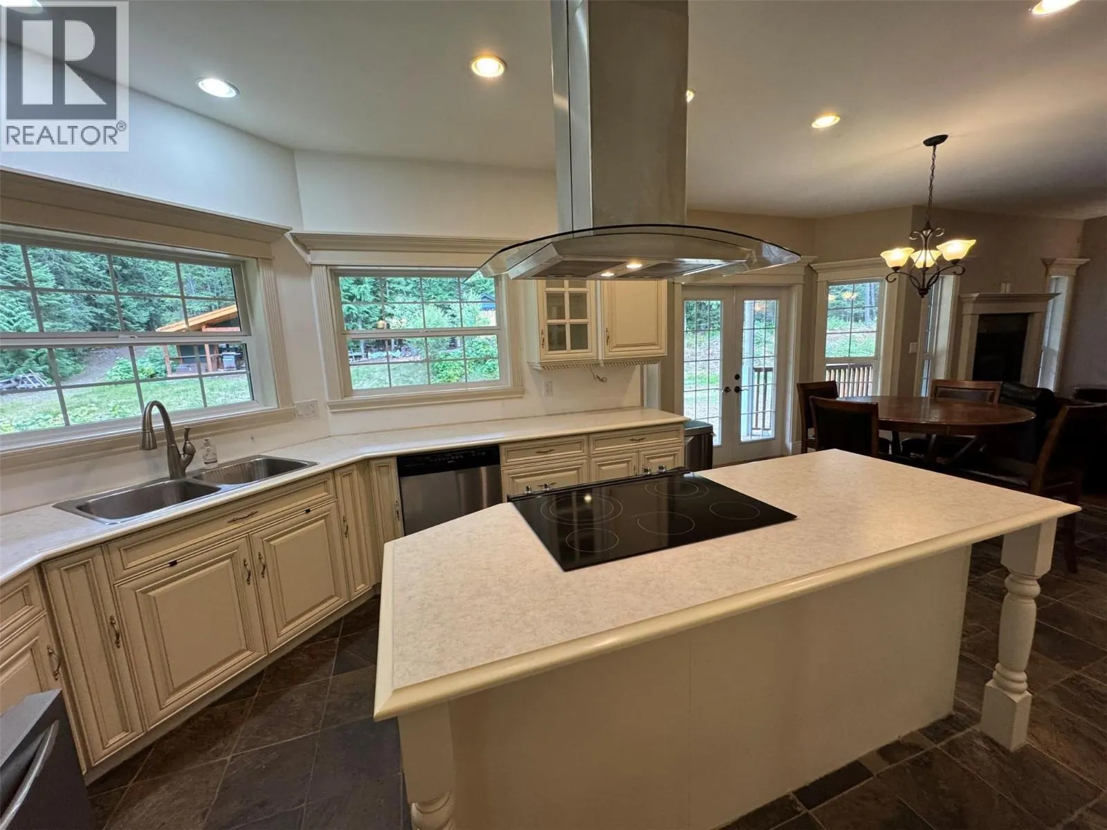 6016 Athelston - Hartford Road