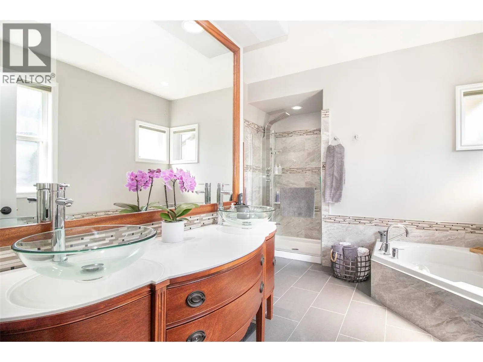 3349 Larkspur Court