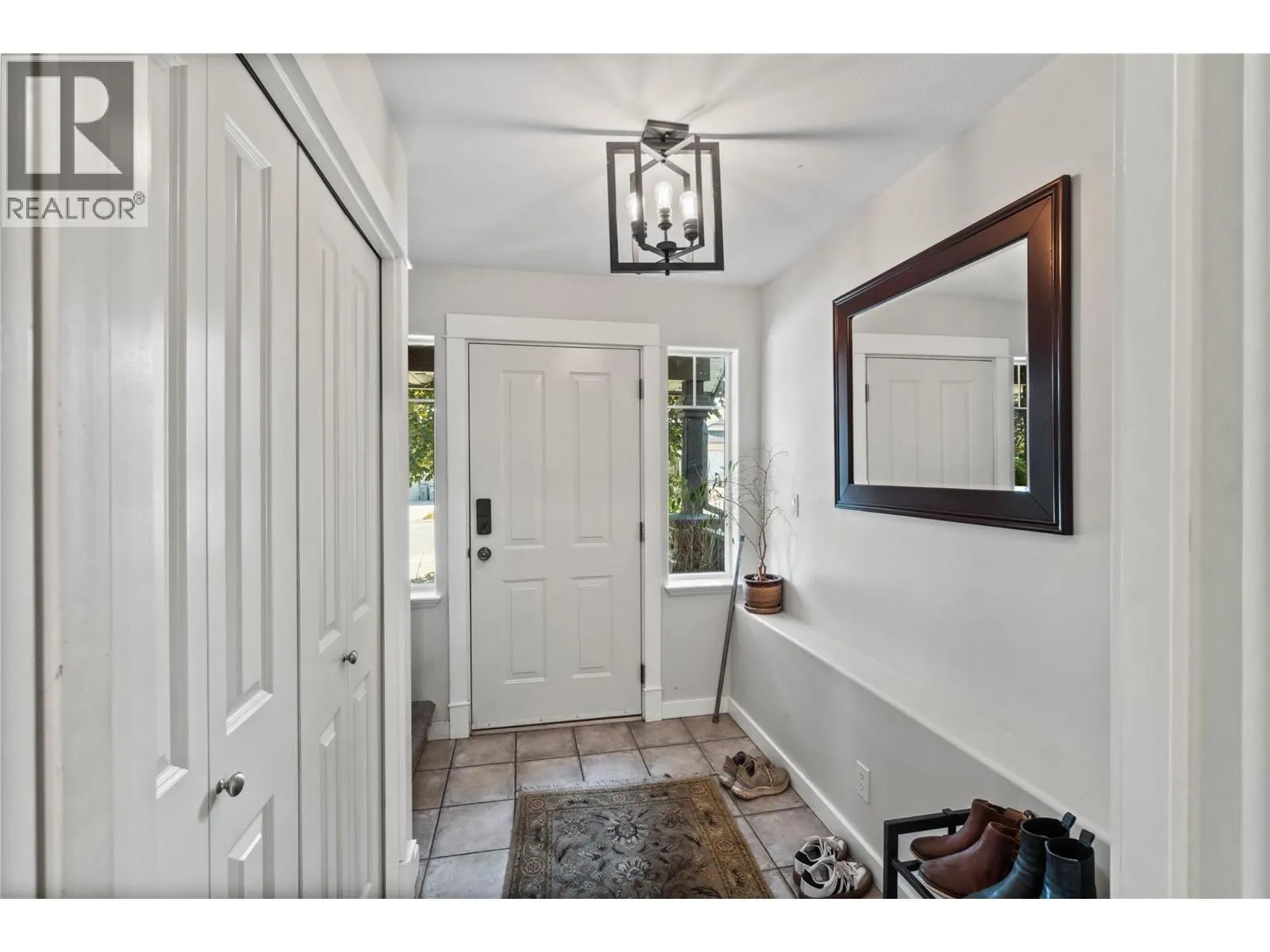 1218 RAVEN Drive