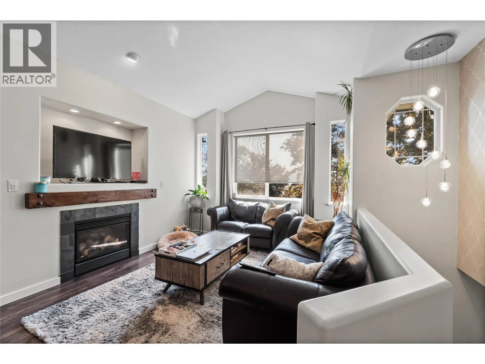1218 RAVEN Drive