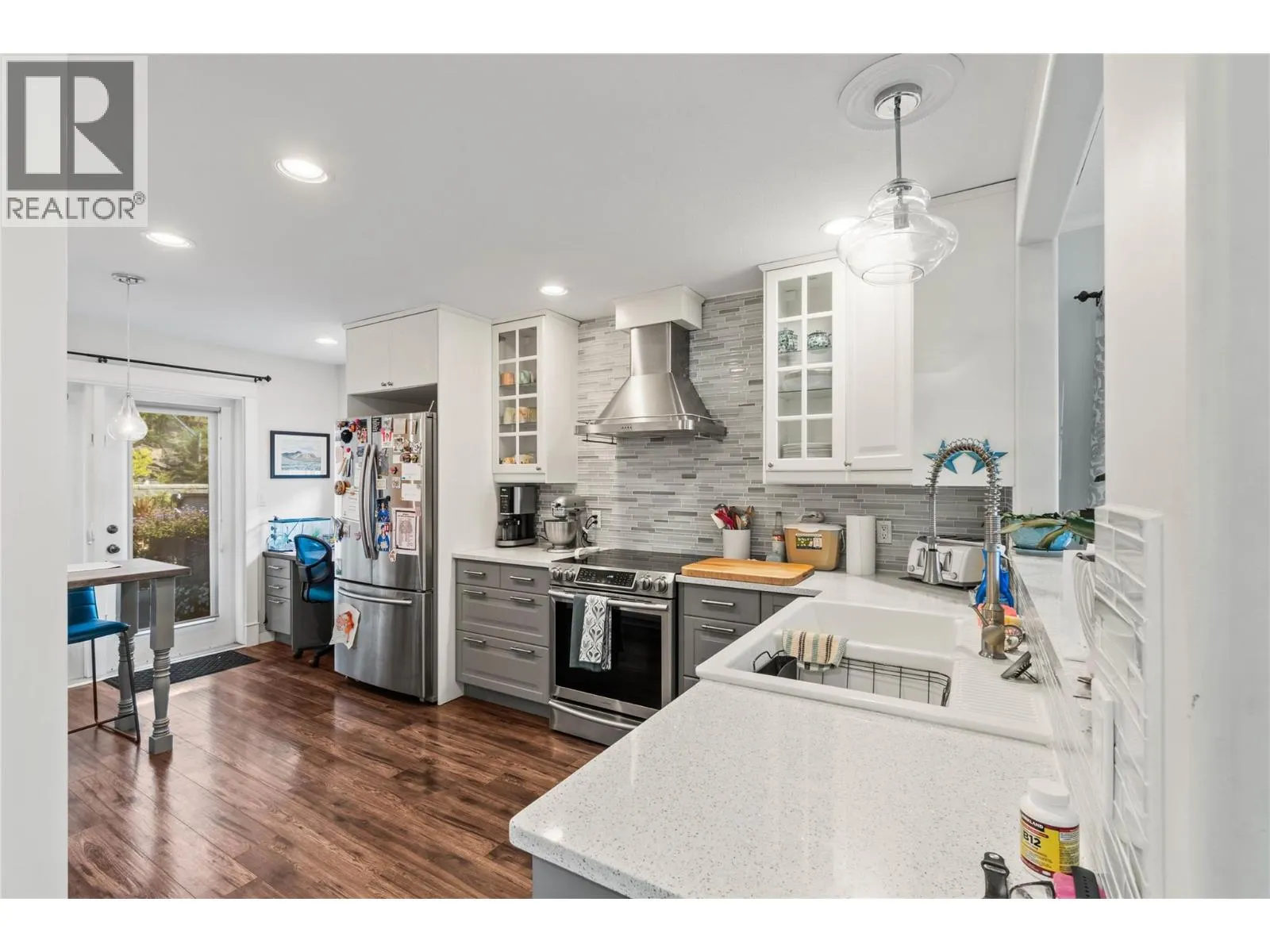 1218 RAVEN Drive