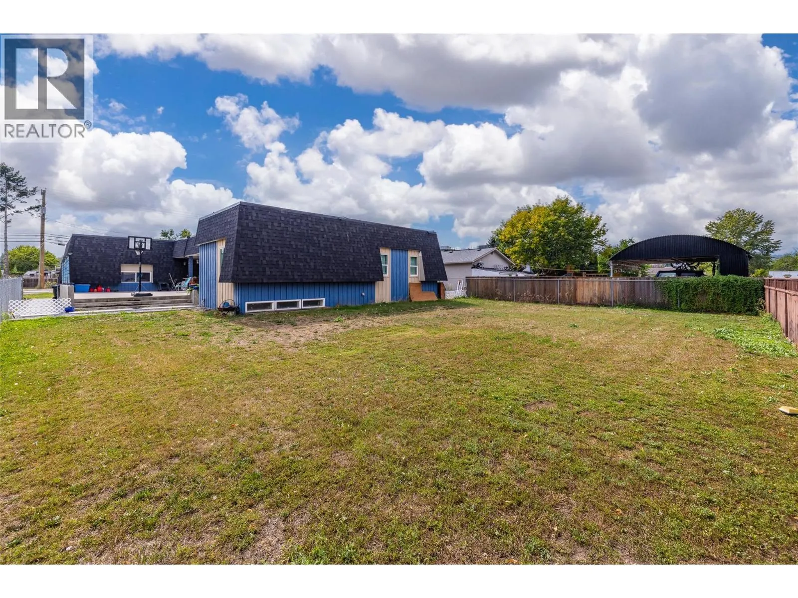 290 Leathead Road