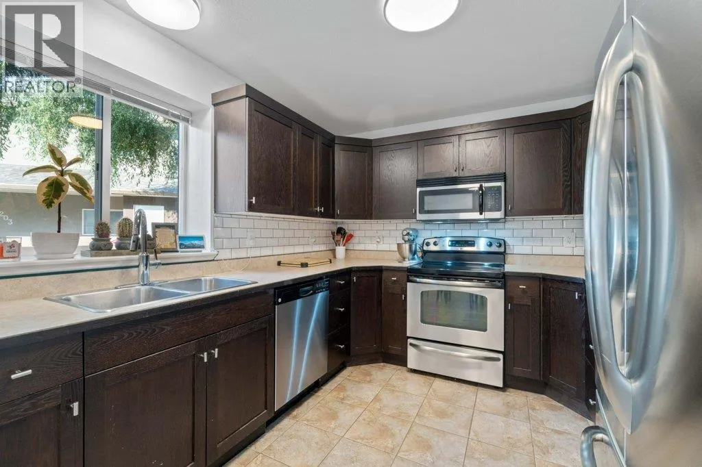 1449 1 Avenue NE Unit# 102