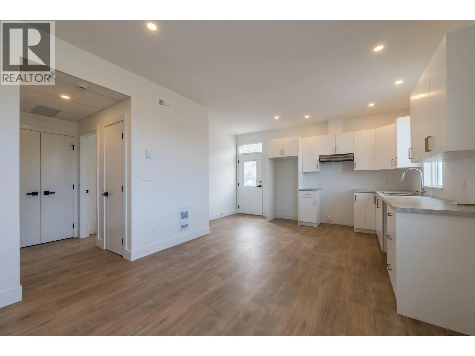 1609 Cordonier Place