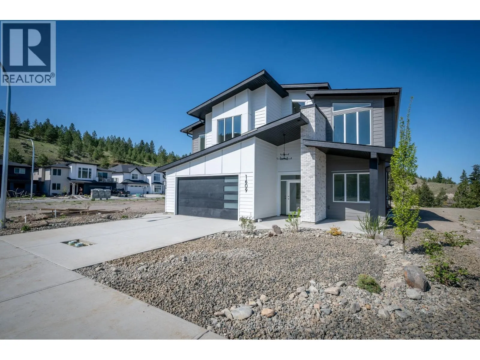 1609 Cordonier Place
