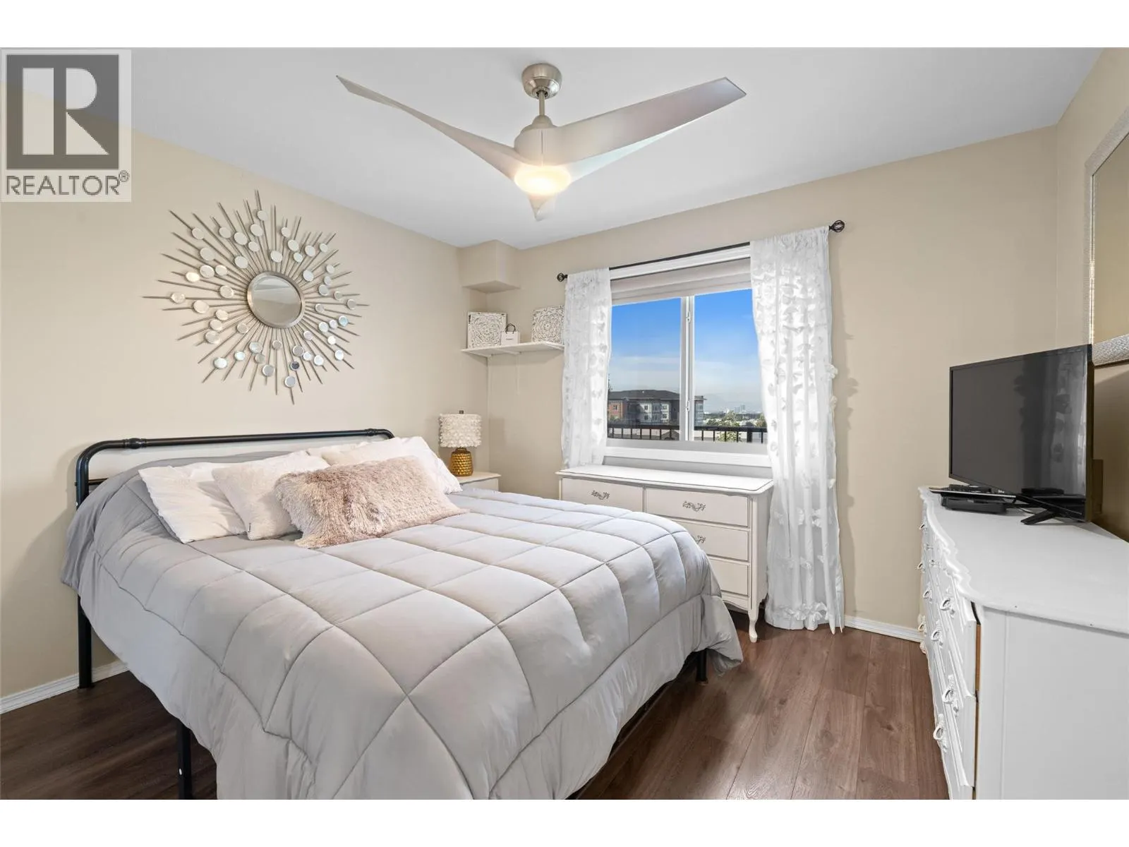 265 Froelich Road Unit# 408