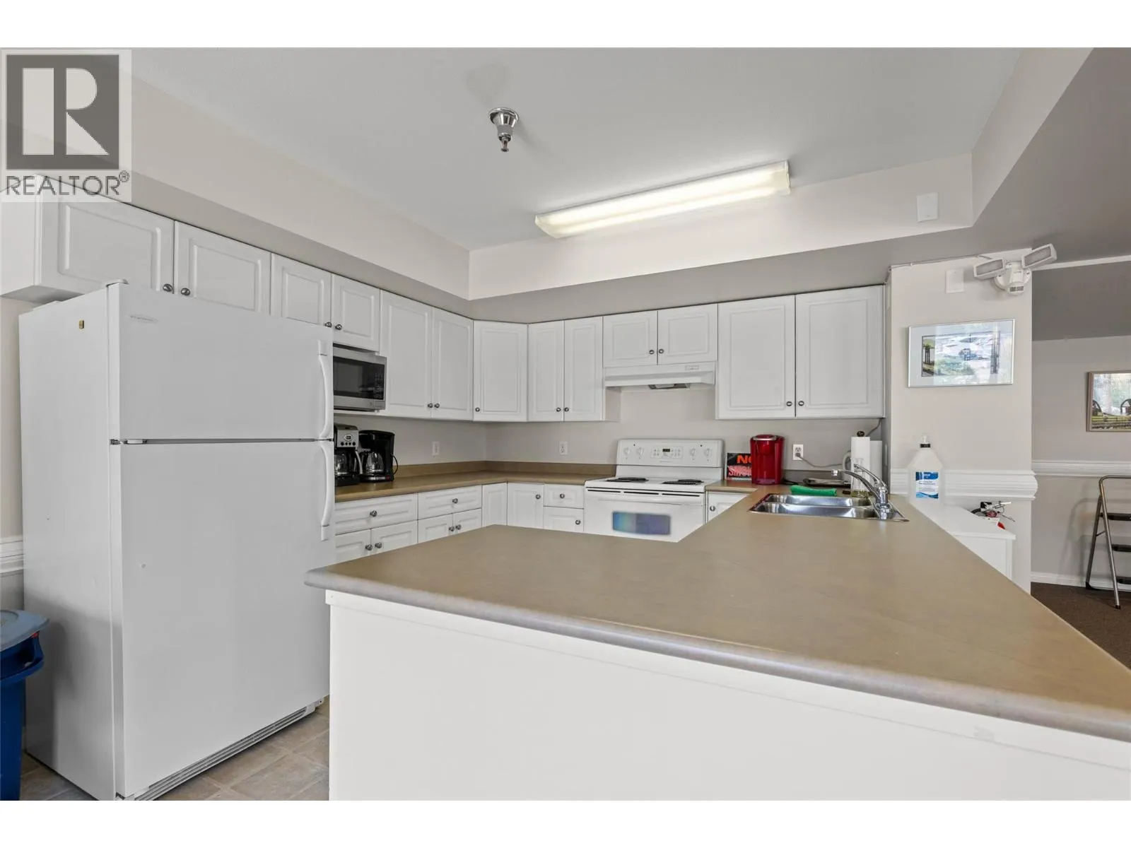 265 Froelich Road Unit# 408