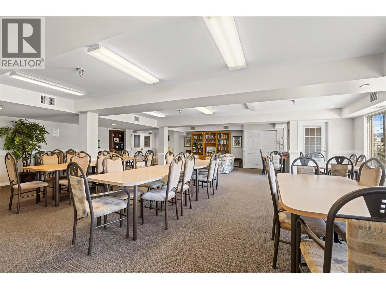 265 Froelich Road Unit# 408