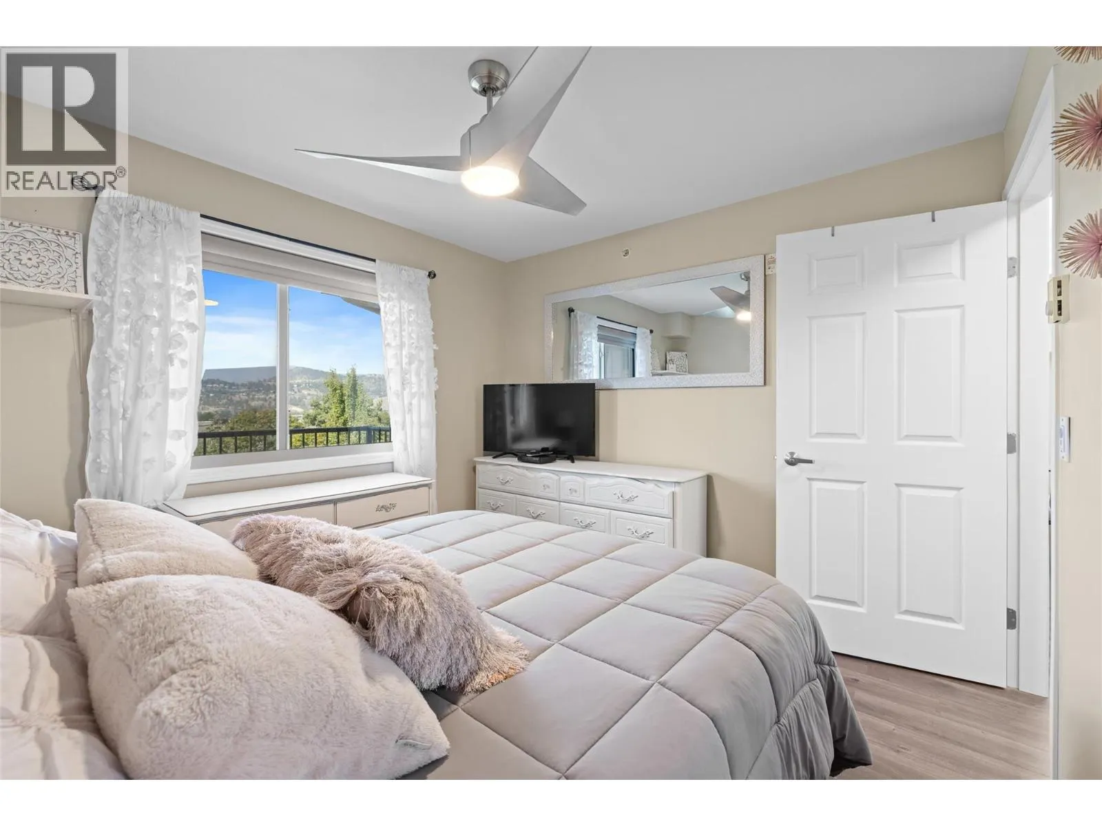 265 Froelich Road Unit# 408