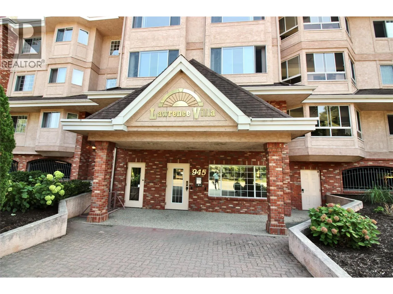 945 Lawrence Avenue Unit# 203