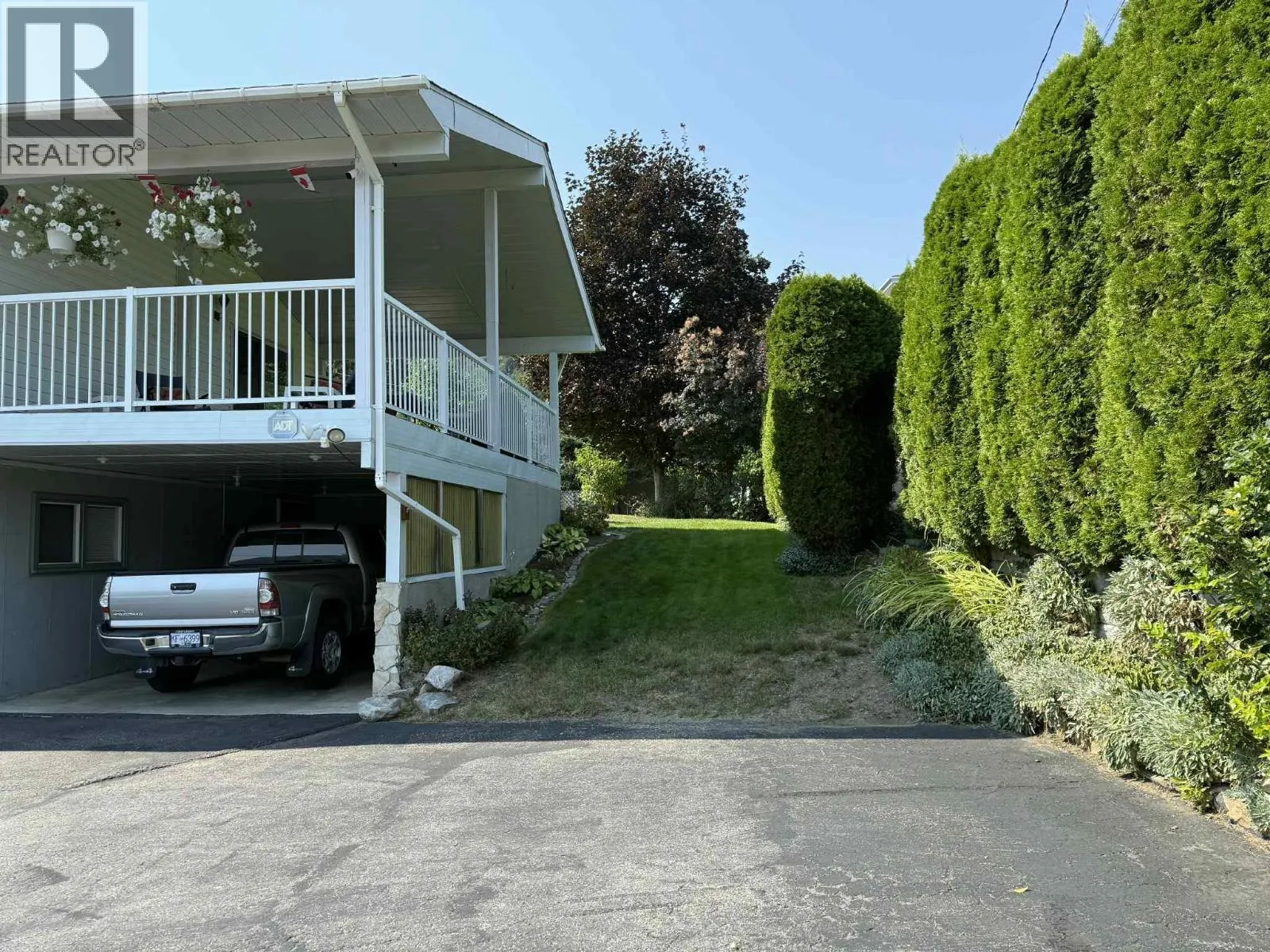2416 9TH Avenue