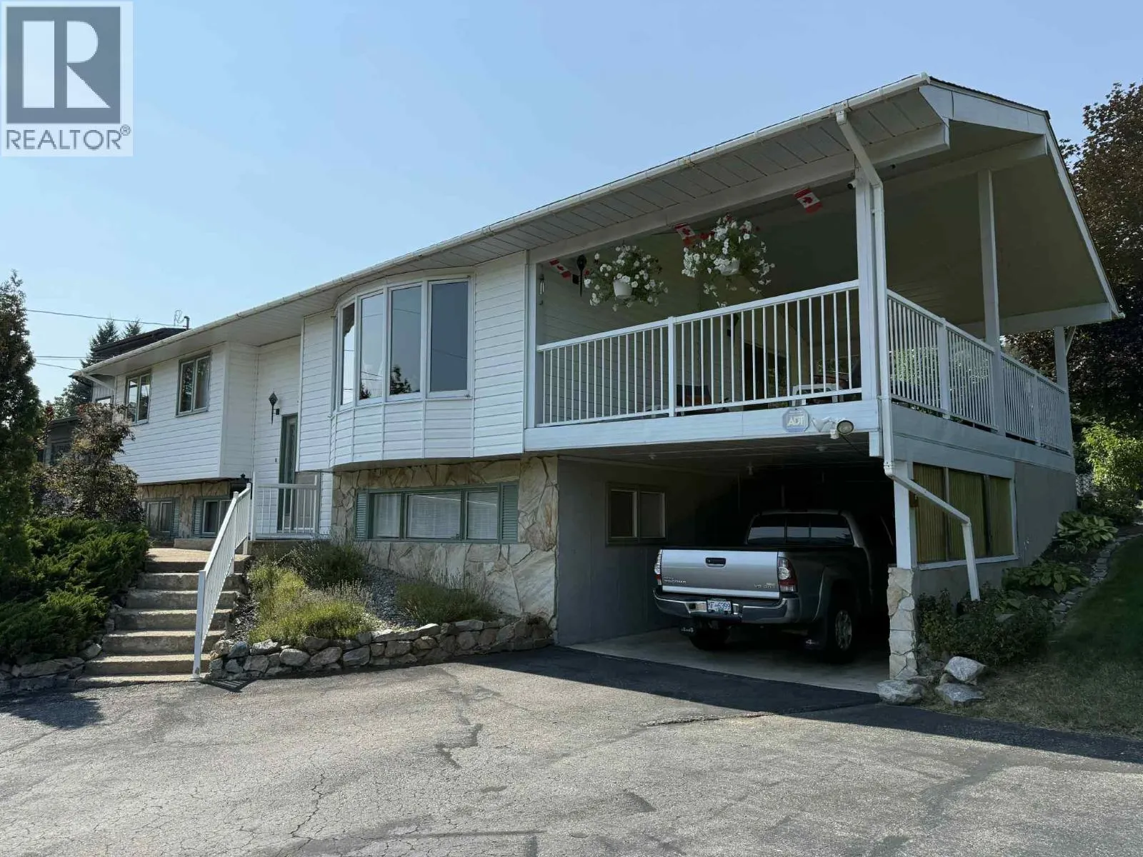 2416 9TH Avenue