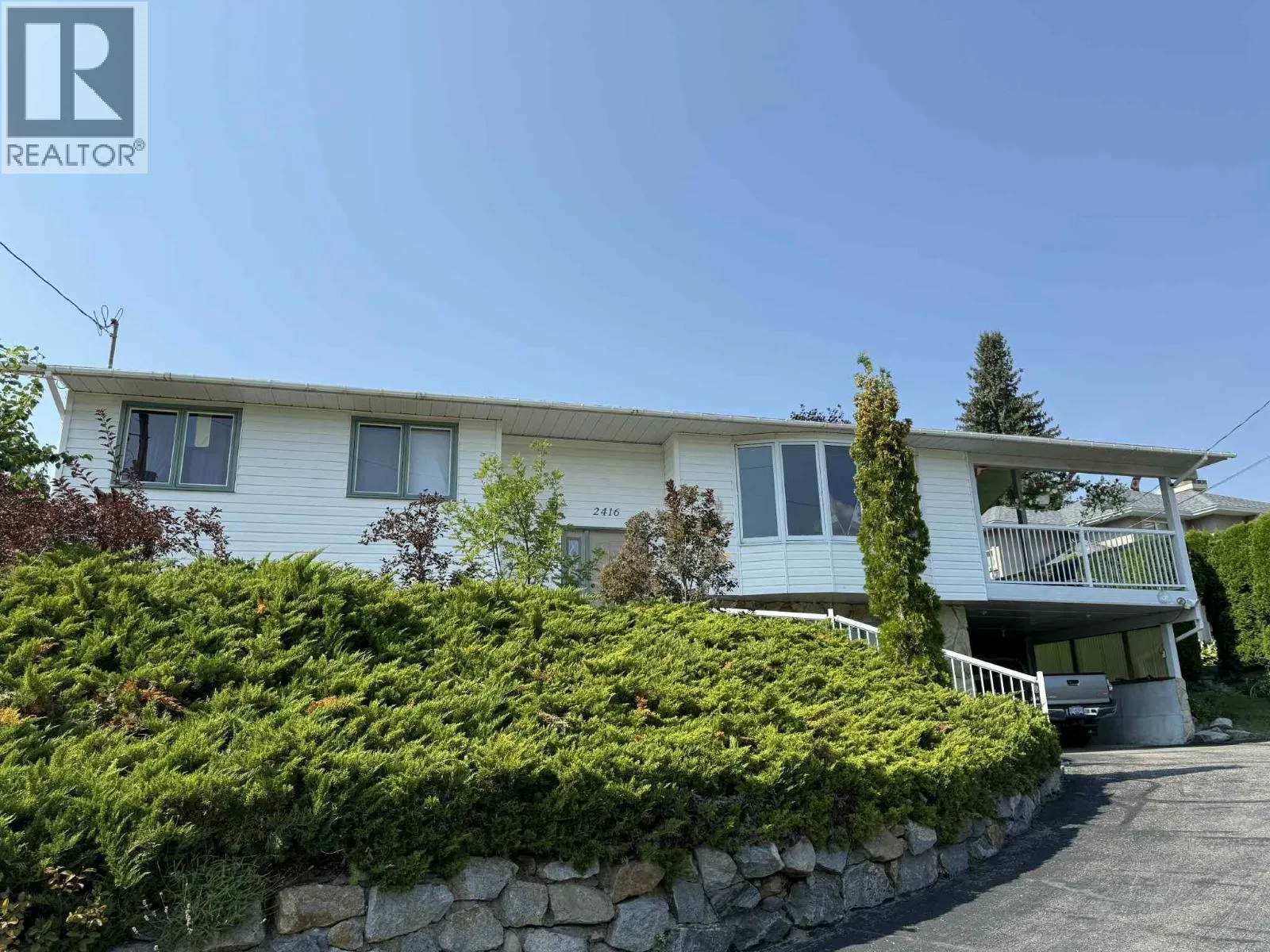 2416 9TH Avenue