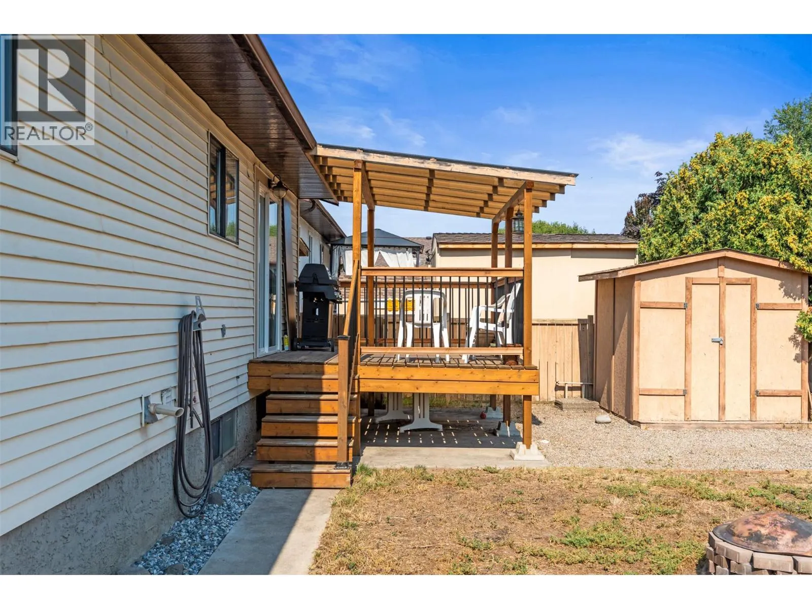5609 Willow Place