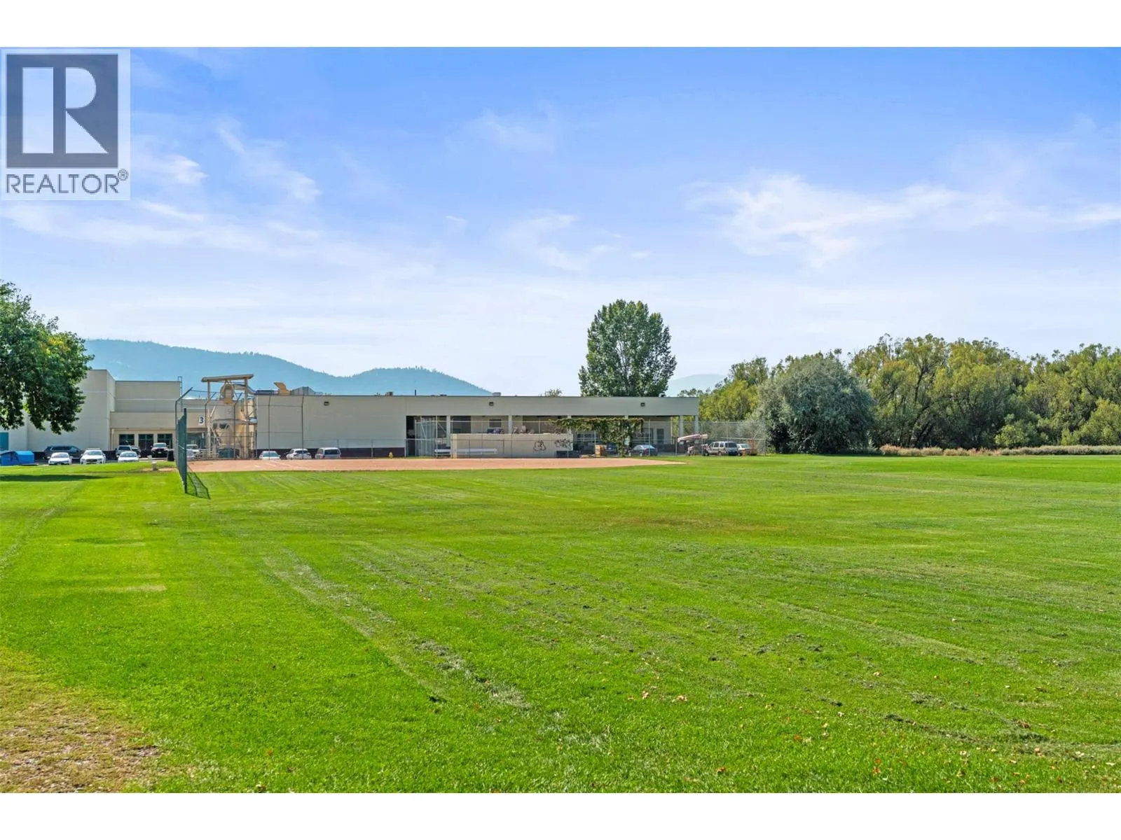5609 Willow Place