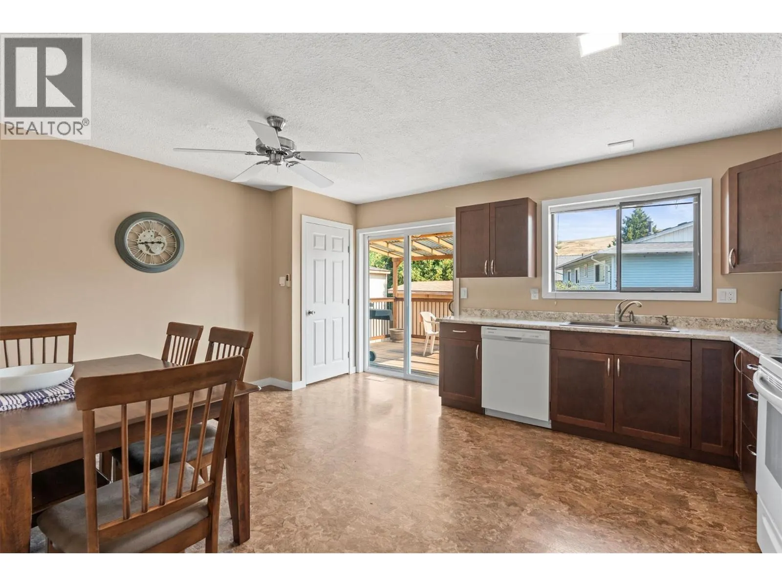 5609 Willow Place