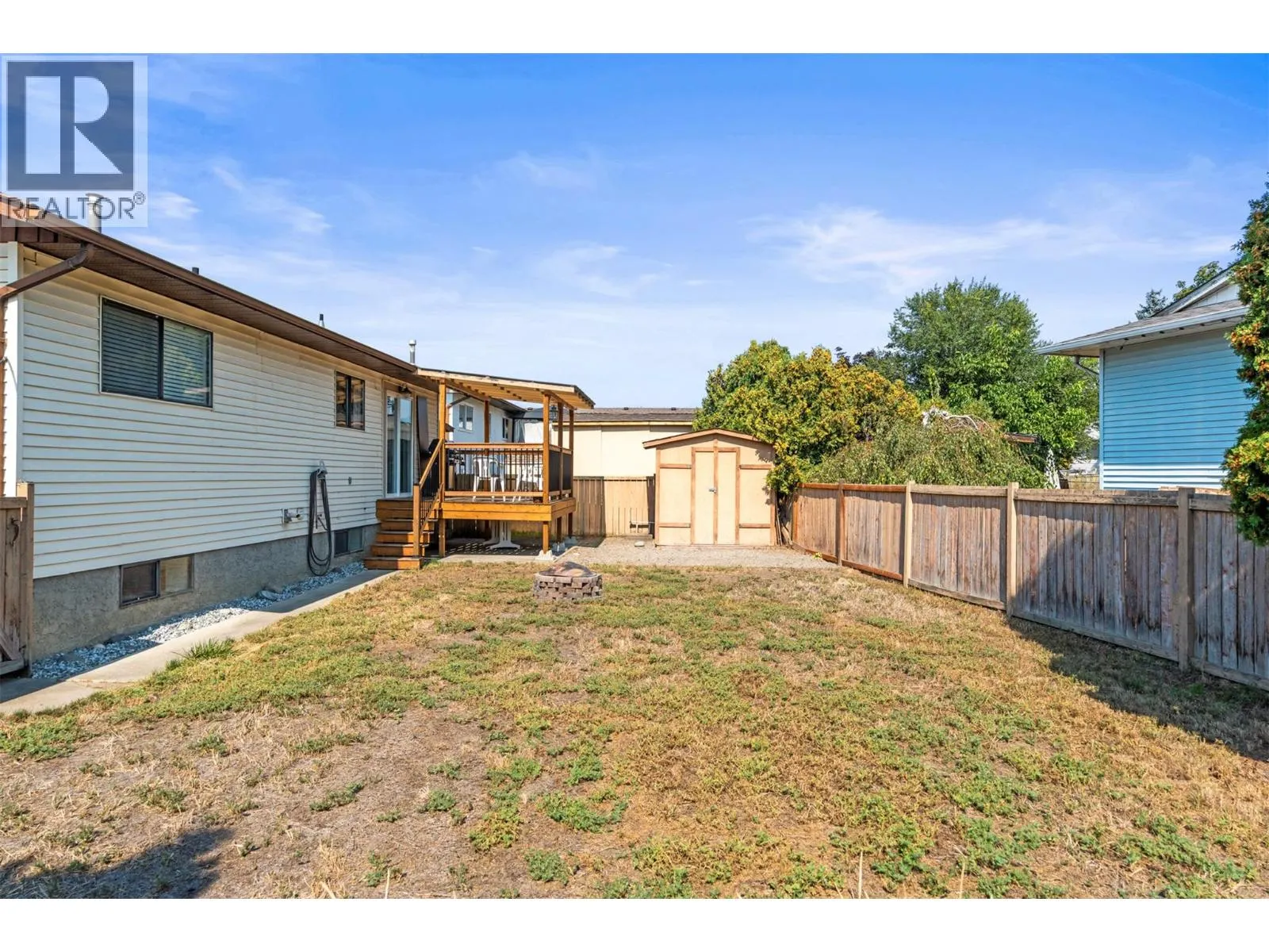 5609 Willow Place