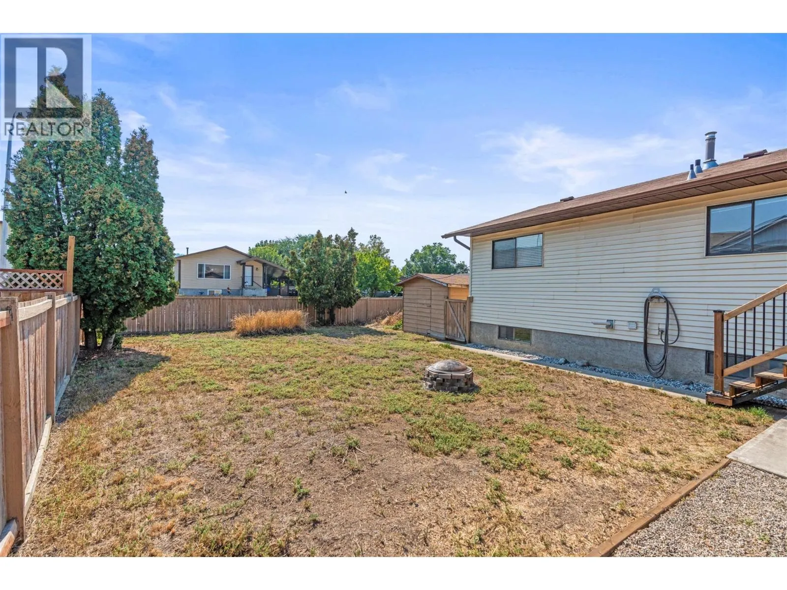 5609 Willow Place