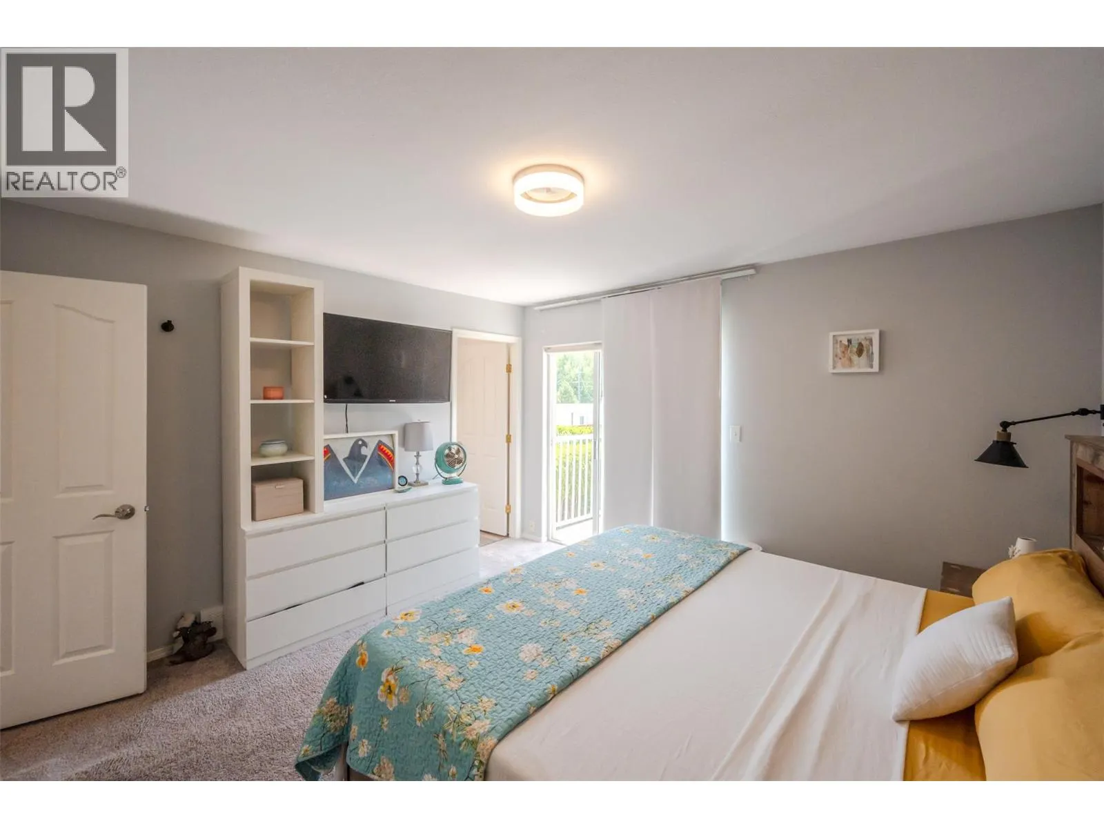 523 10th Avenue Unit# 2