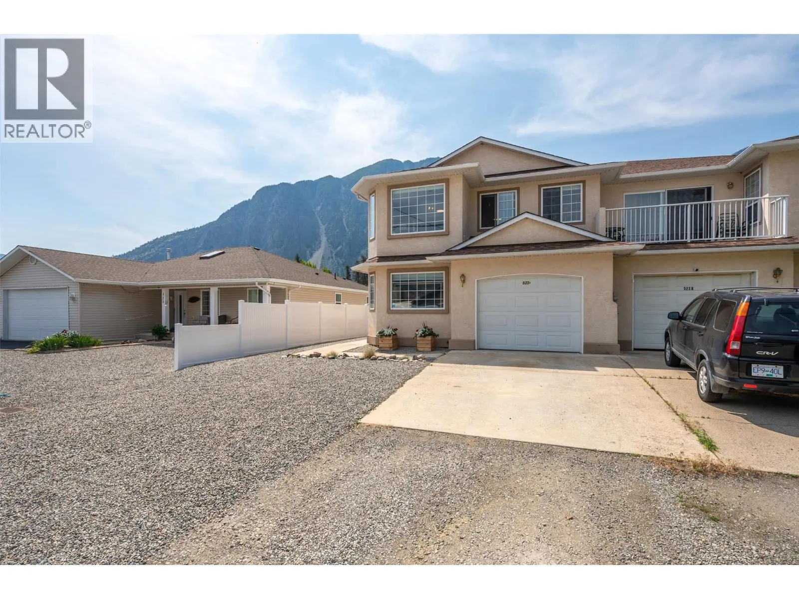 523 10th Avenue Unit# 2