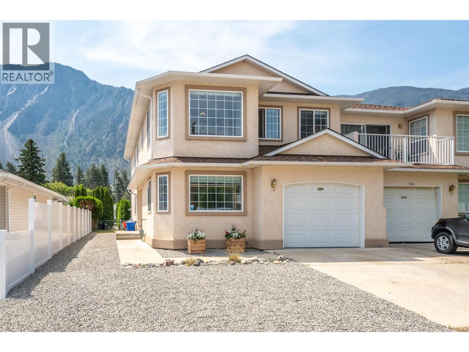 523 10th Avenue Unit# 2
