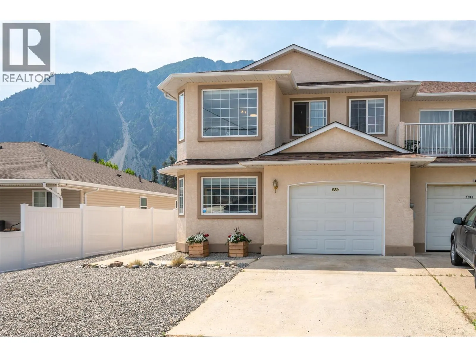 523 10th Avenue Unit# 2