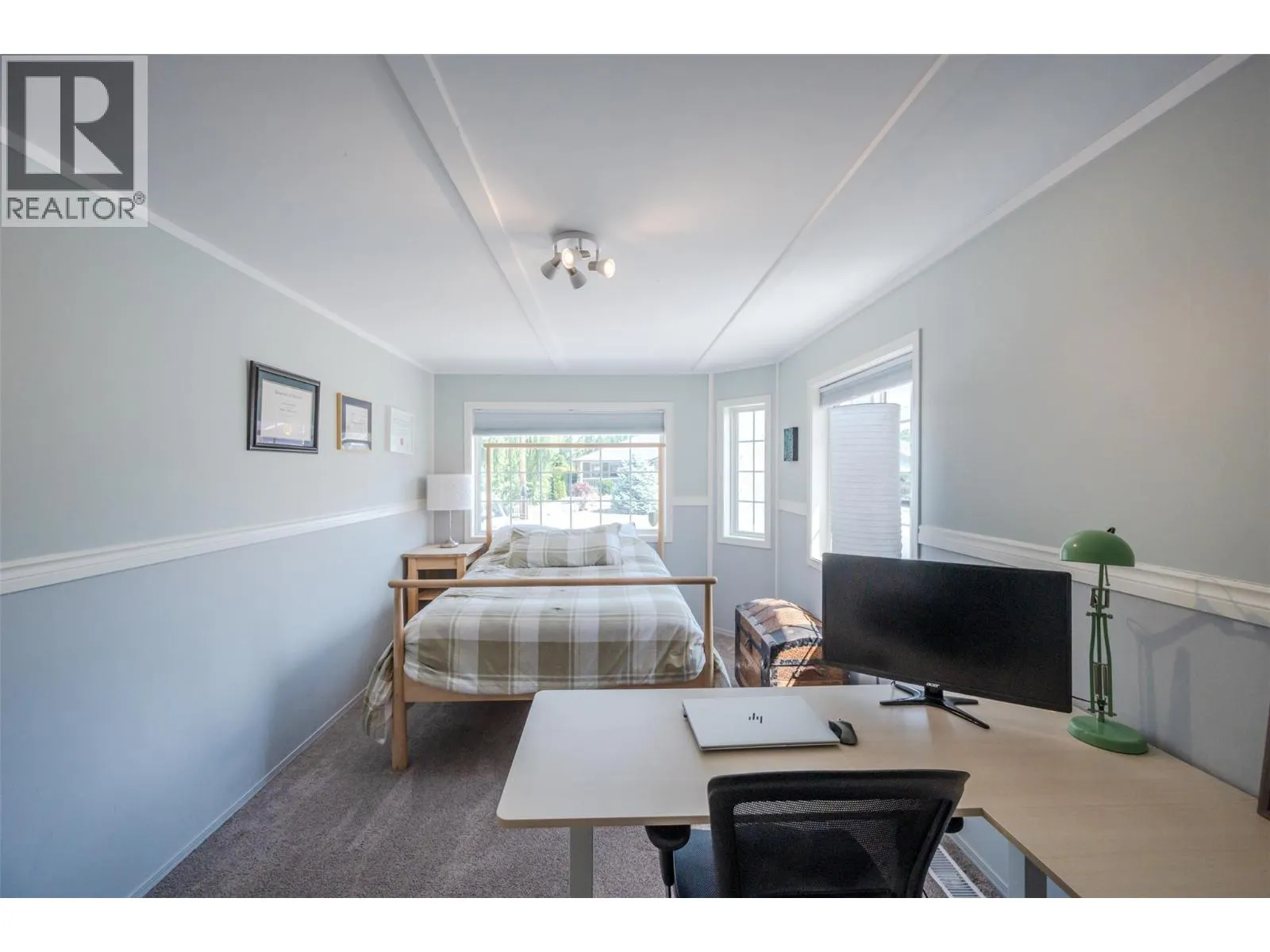 523 10th Avenue Unit# 2