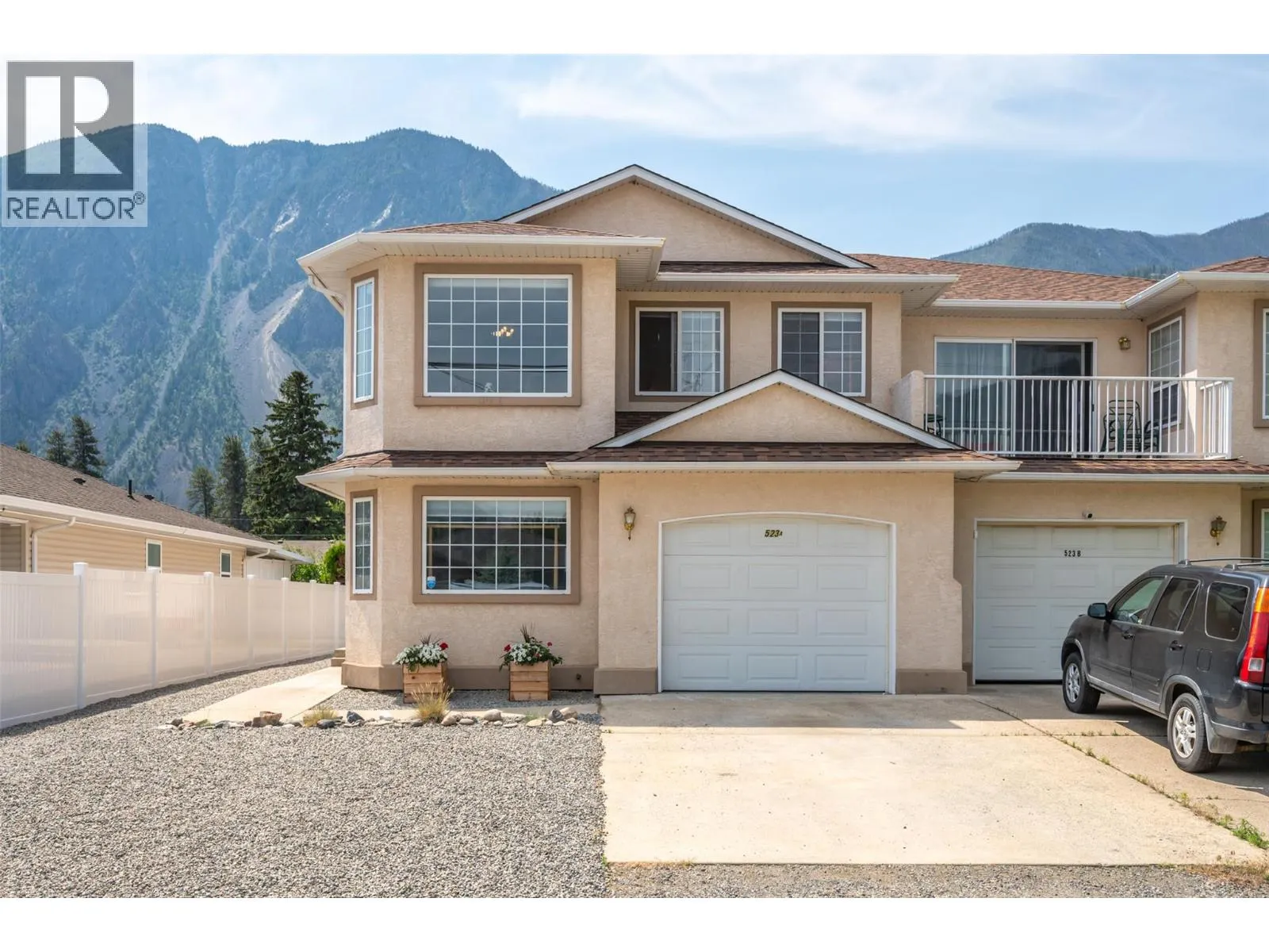 523 10th Avenue Unit# 2