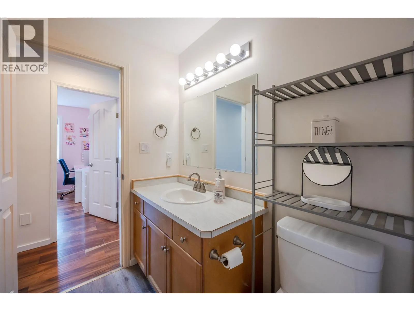 523 10th Avenue Unit# 2
