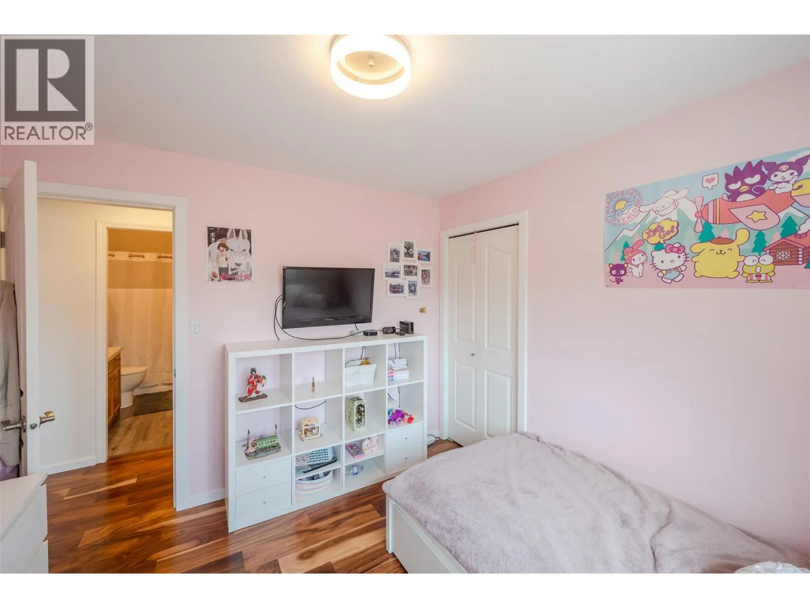 523 10th Avenue Unit# 2
