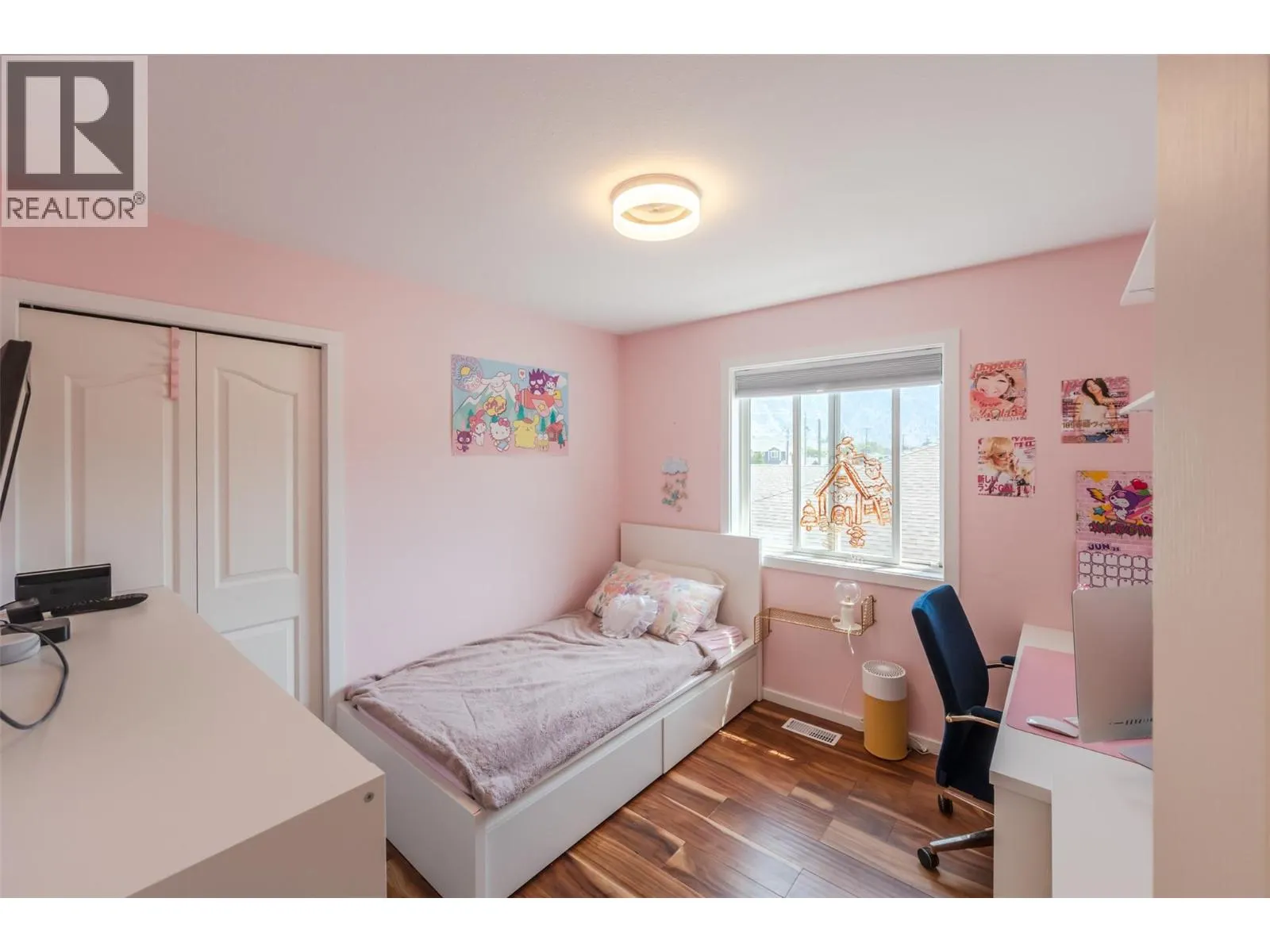 523 10th Avenue Unit# 2