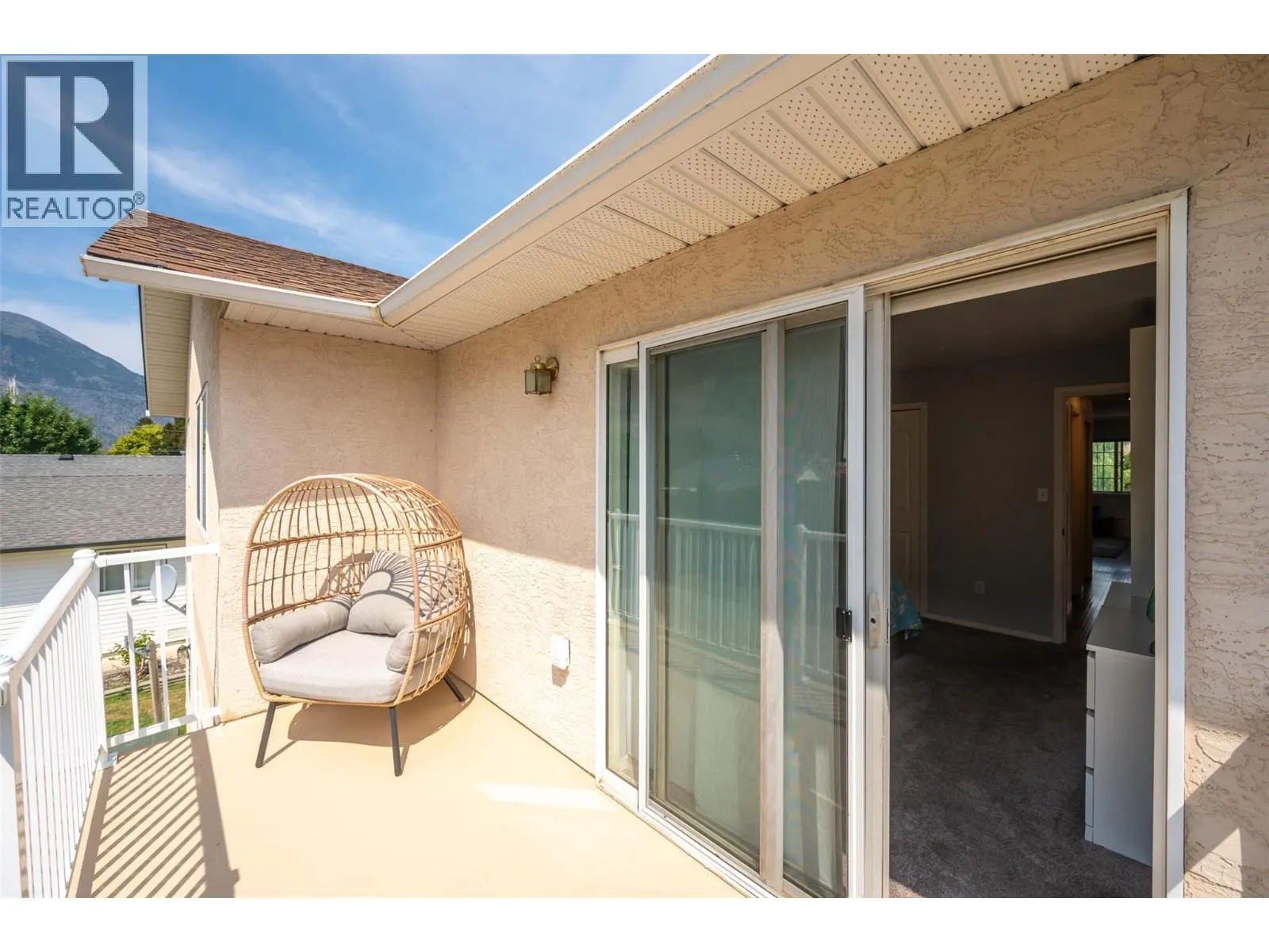 523 10th Avenue Unit# 2