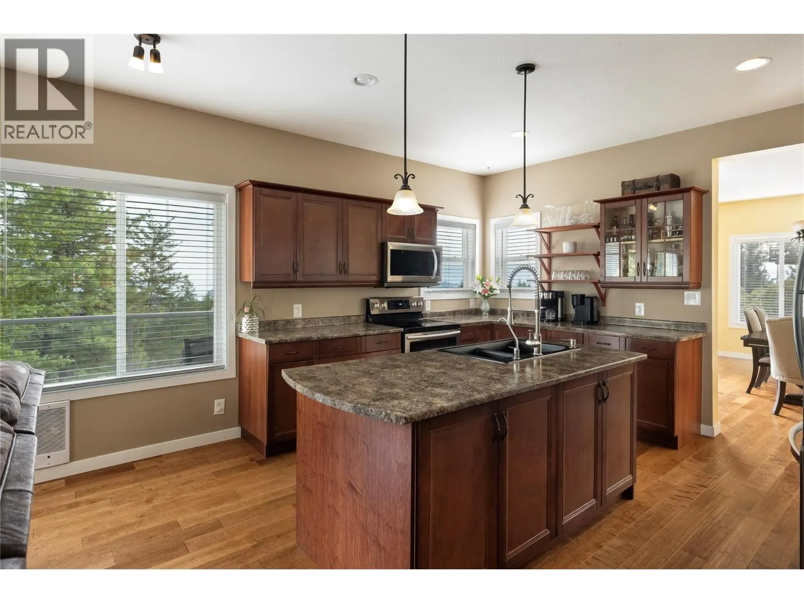 371 Lakewood Road