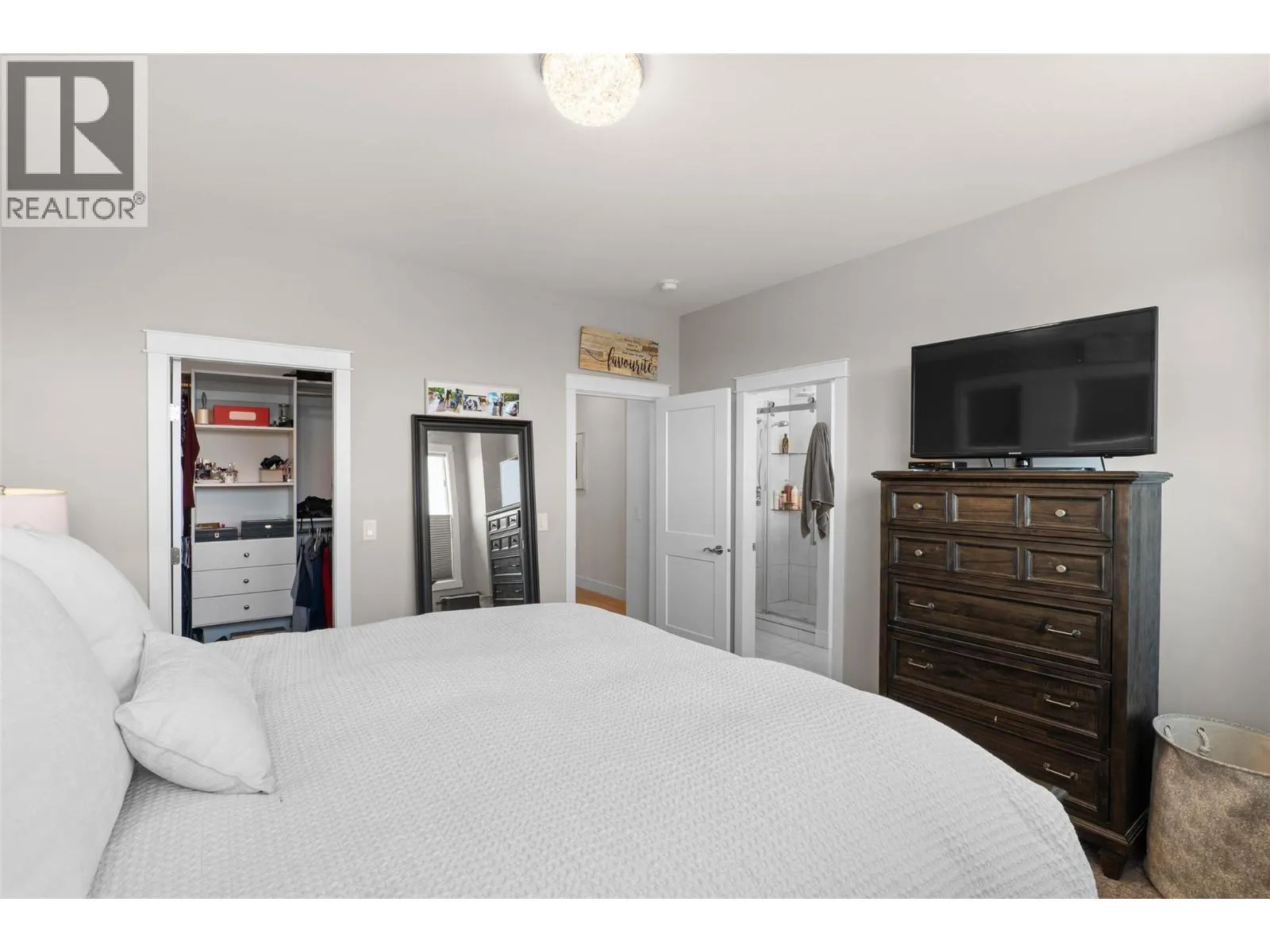 2185 Linfield Drive