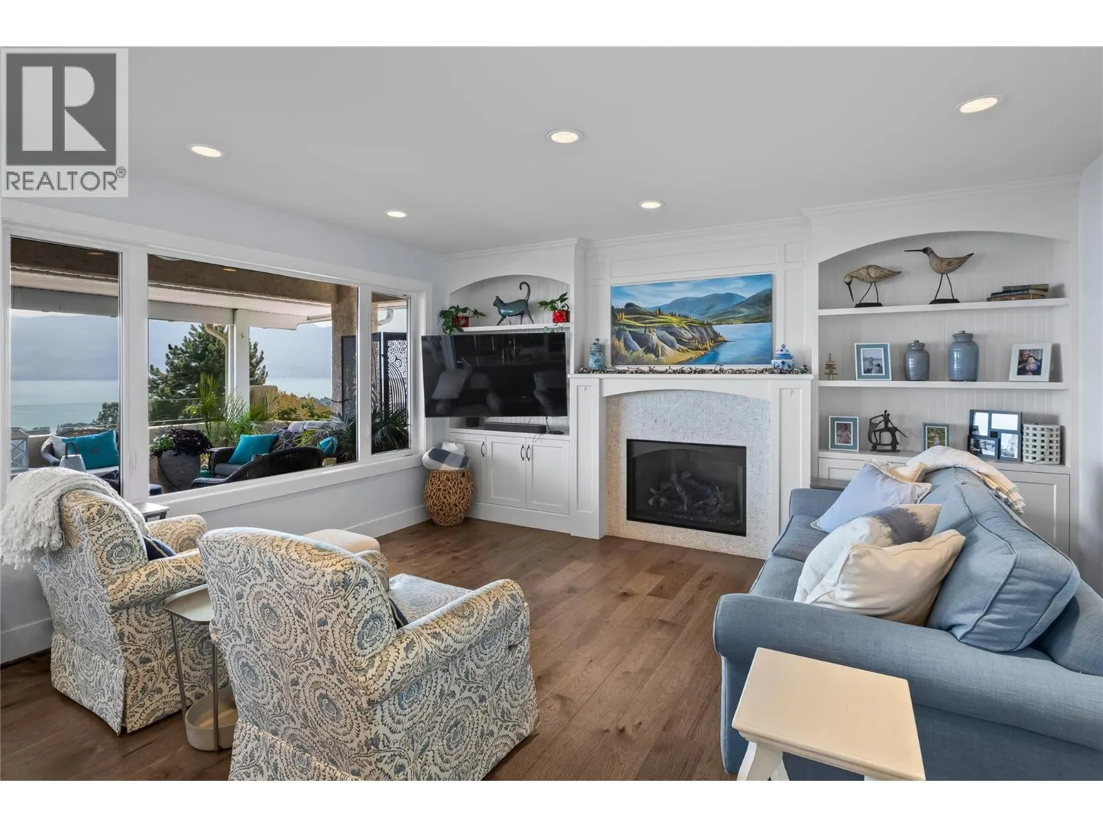 1546 Golden View Drive