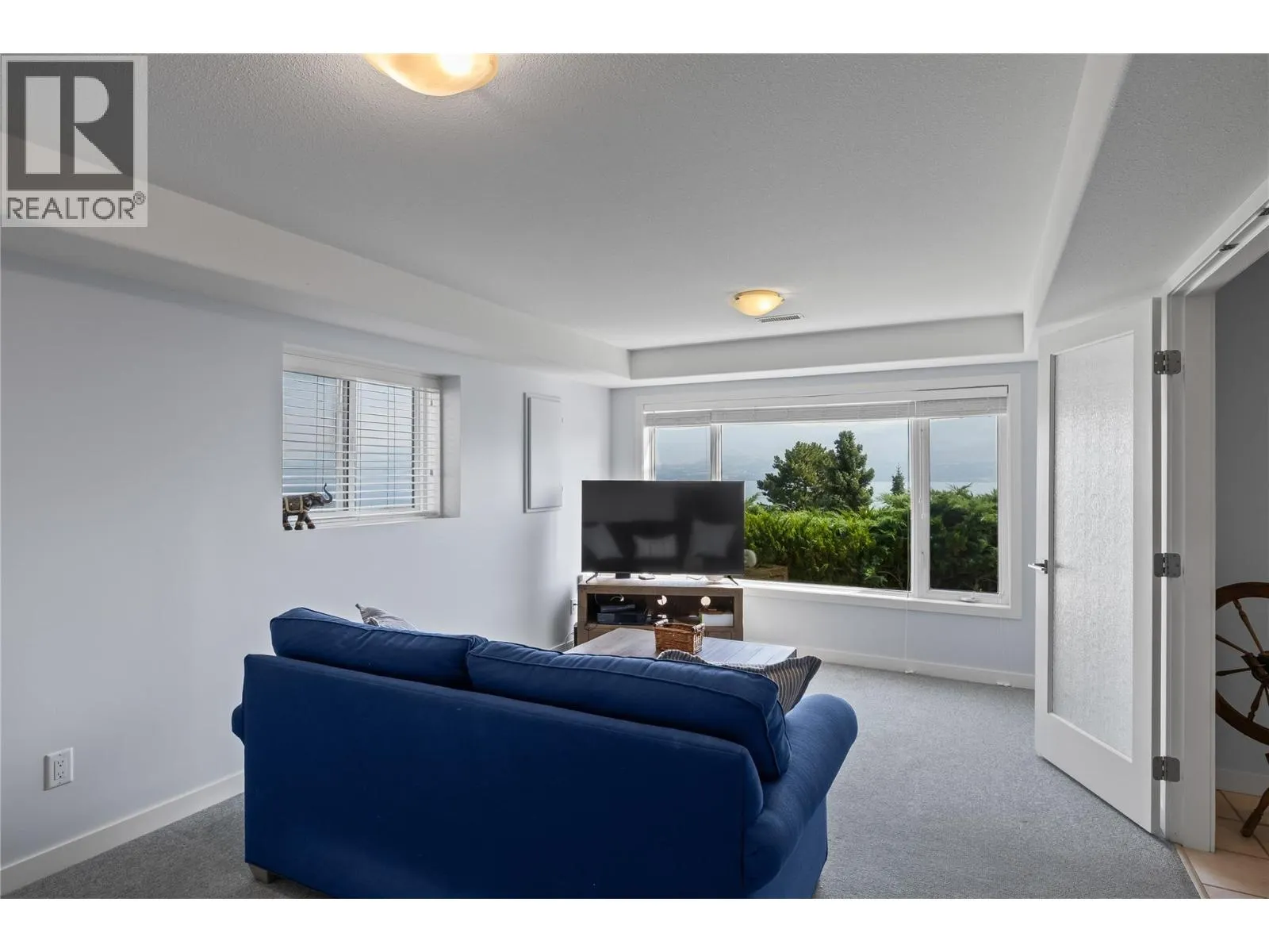 1546 Golden View Drive