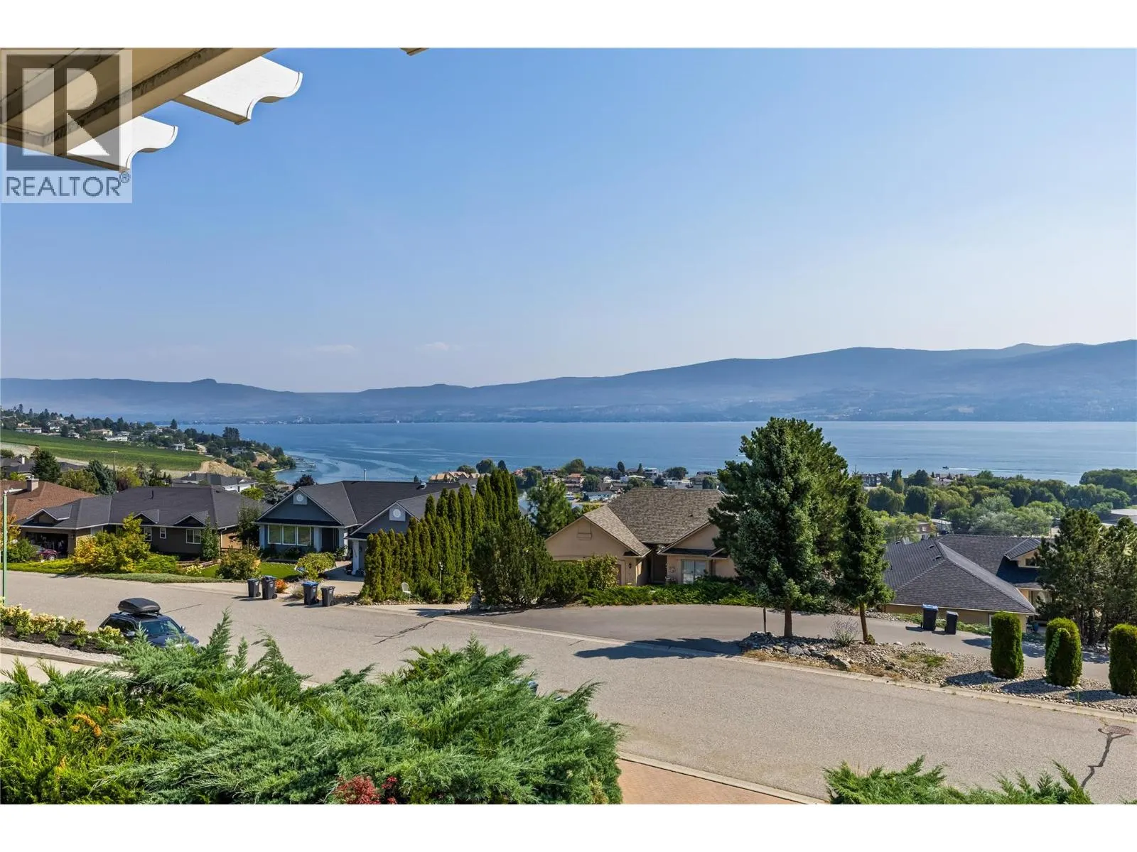 1546 Golden View Drive
