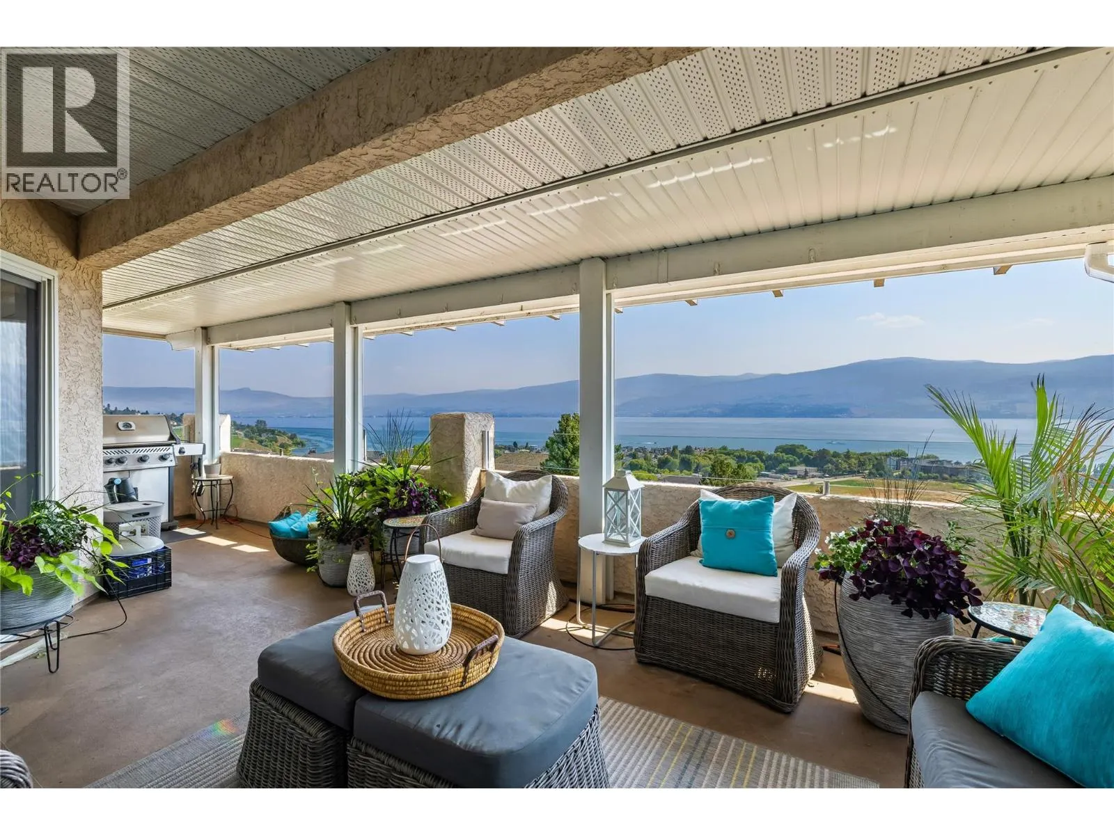 1546 Golden View Drive