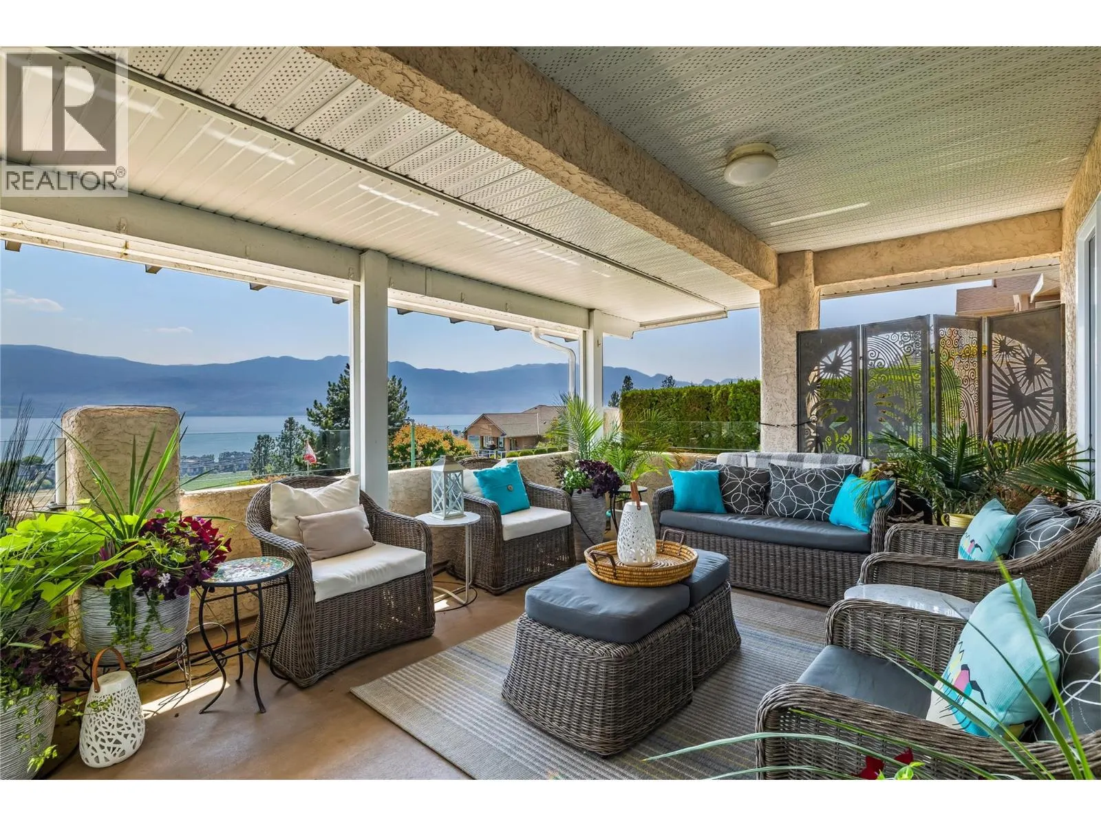 1546 Golden View Drive