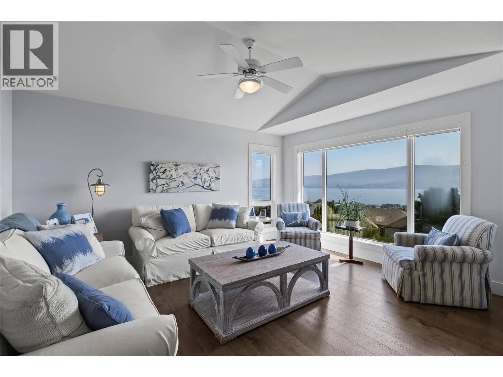 1546 Golden View Drive